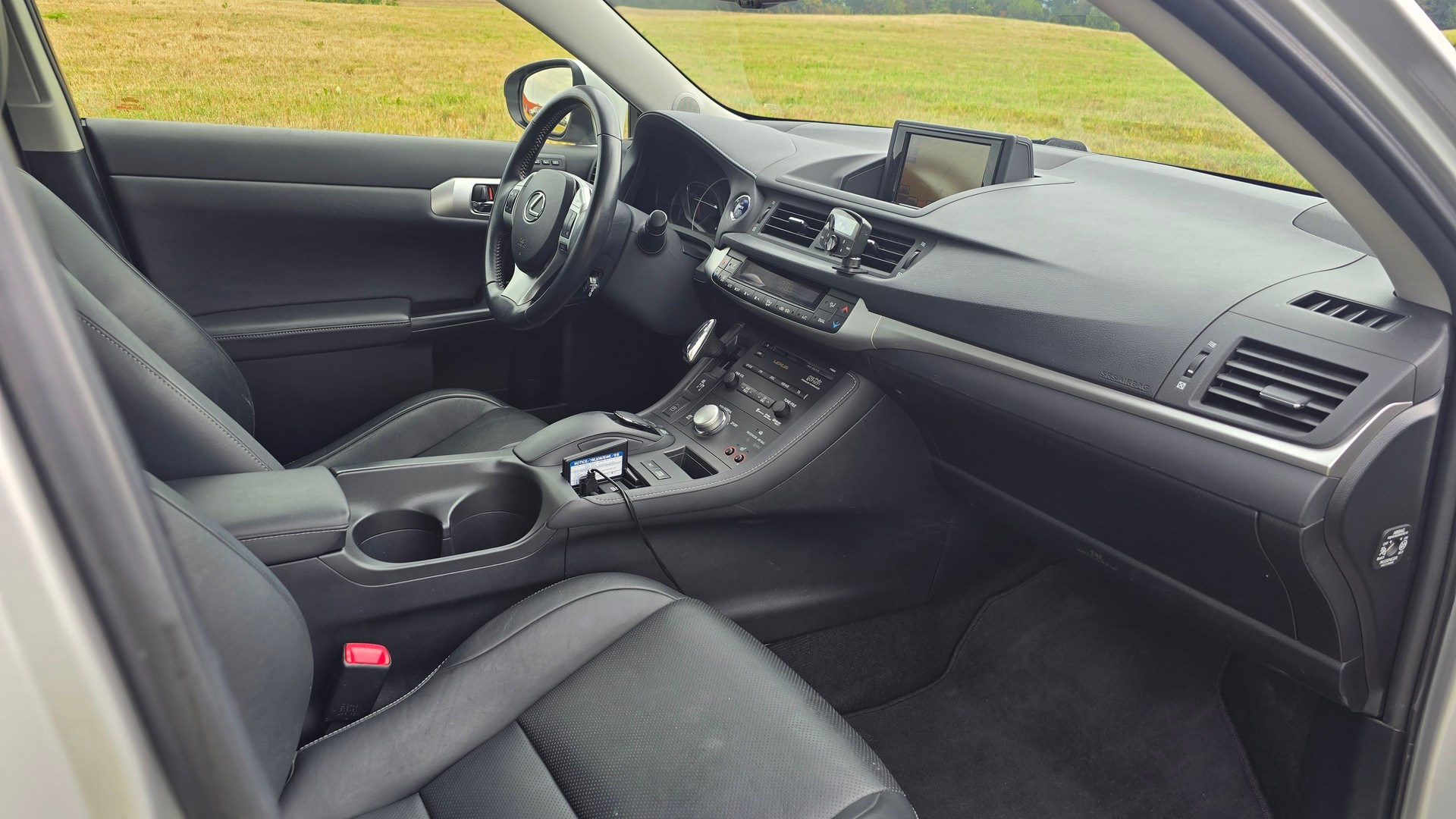 LEXUS CT 200h 1.8 excellence CVT-image-14