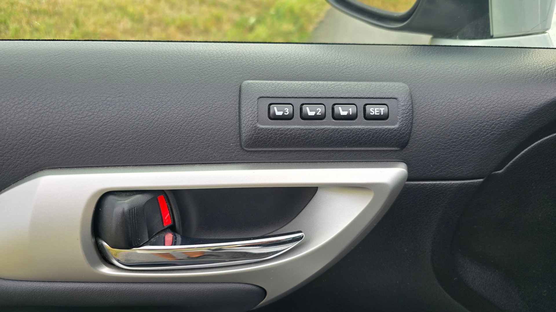 LEXUS CT 200h 1.8 excellence CVT-image-19