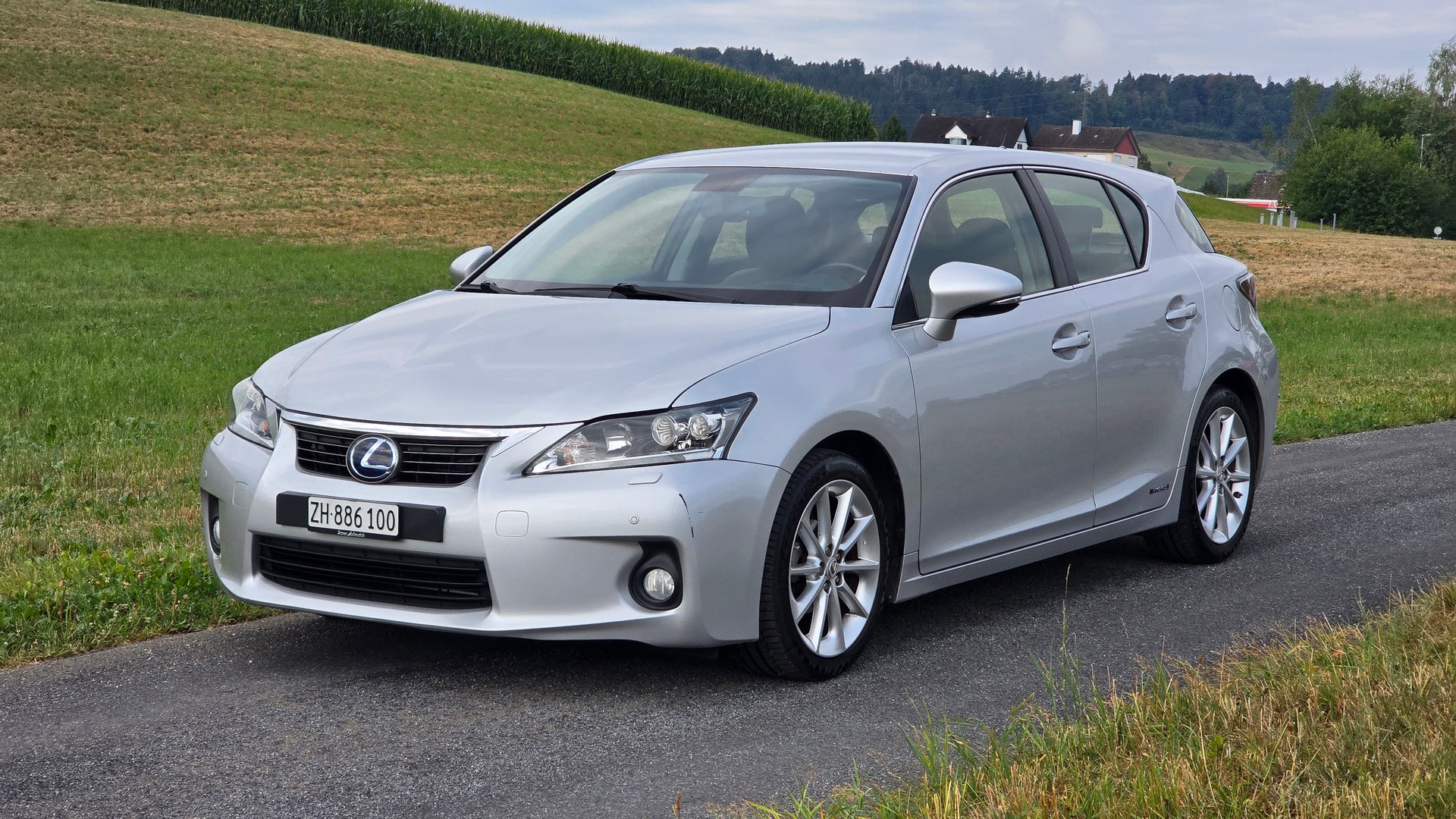 LEXUS CT 200h 1.8 excellence CVT-image-0