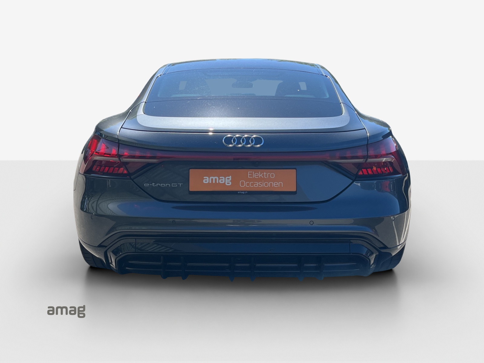AUDI e-tron GT quattro-image-4