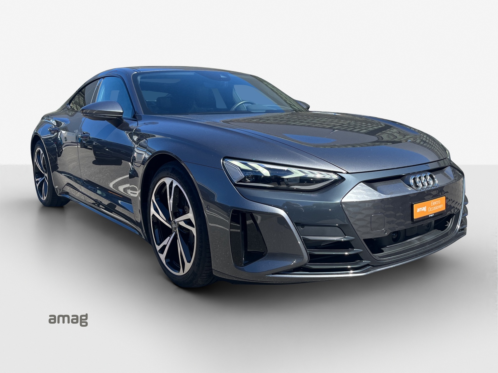 AUDI e-tron GT quattro-image-6
