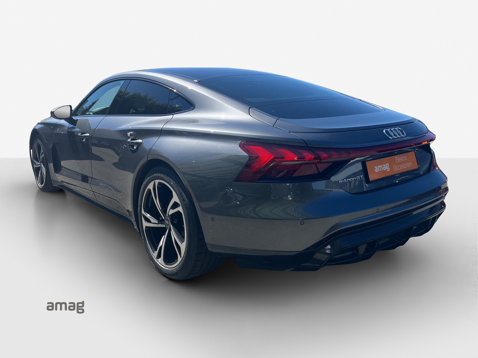 AUDI e-tron GT quattro-image-2
