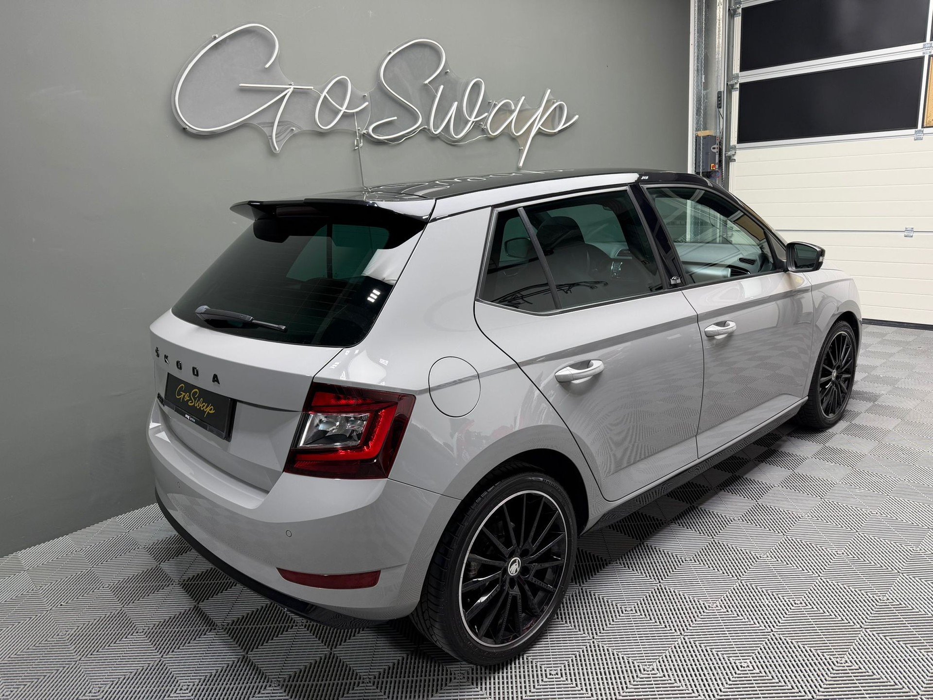 SKODA Fabia 1.0 TSI Monte Carlo DSG-showroom-element-3
