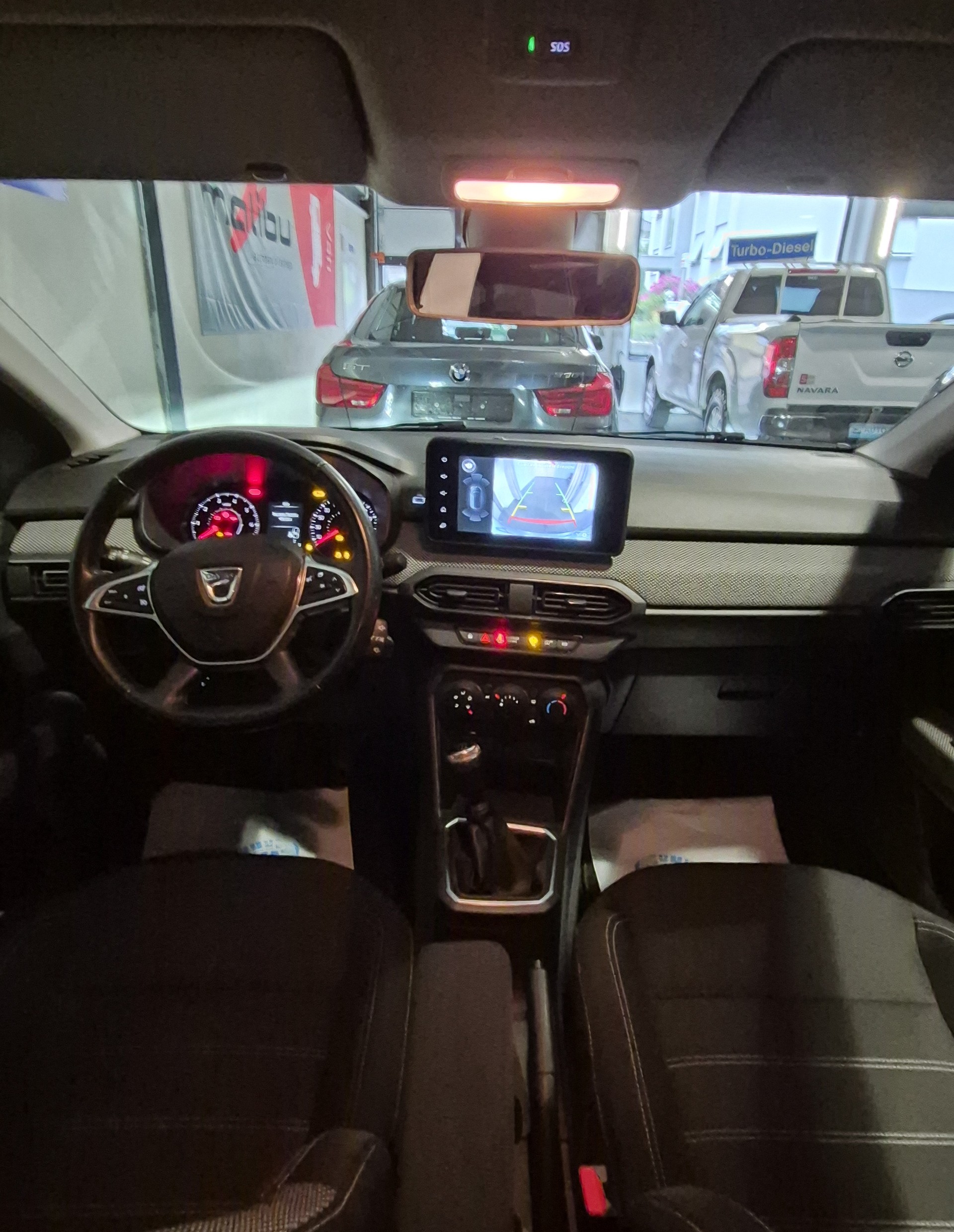 DACIA Jogger TCe 110 Extreme - 7 POSTI-image-11