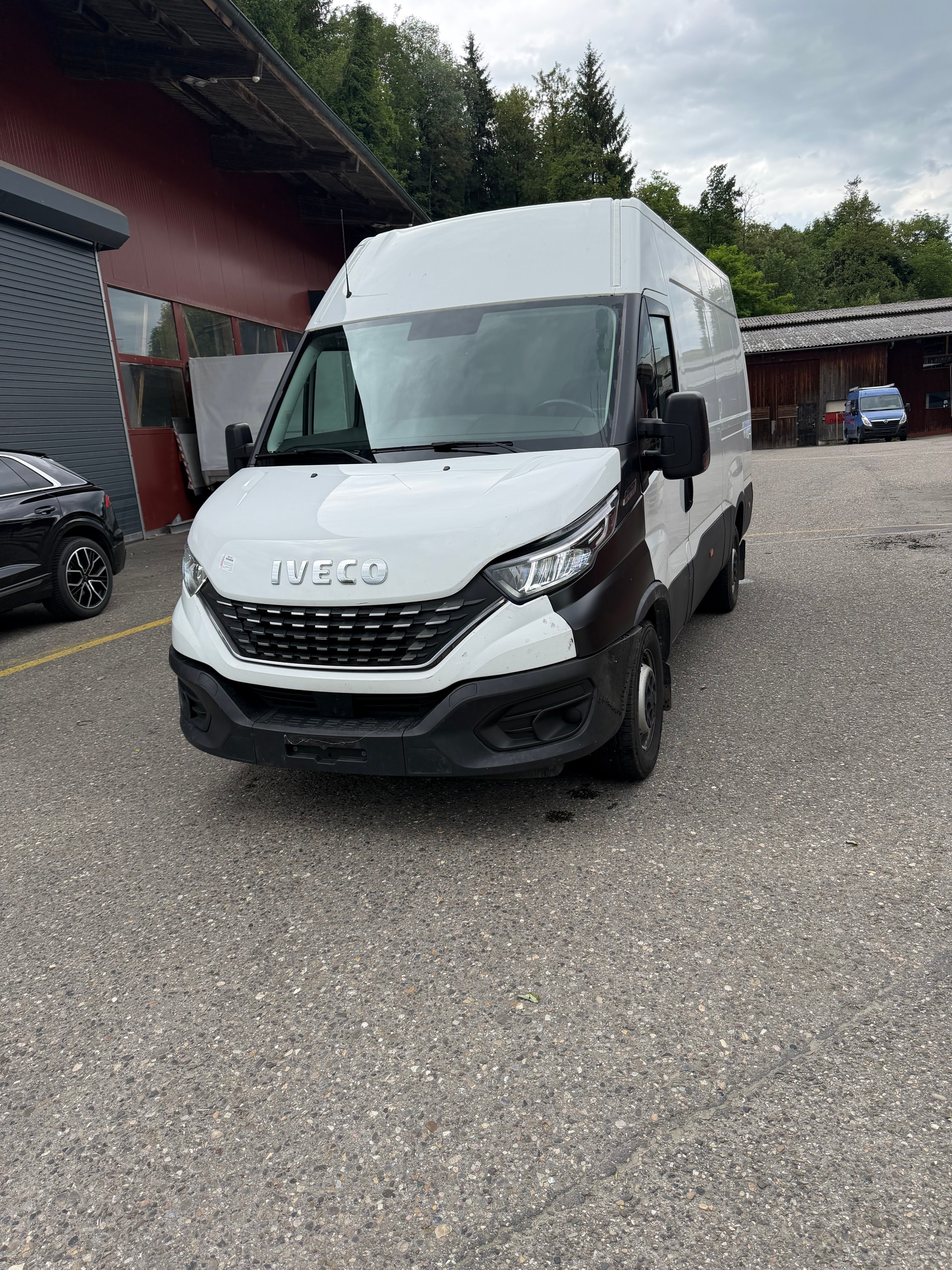 IVECO 33 S 16H A8 V-image-0
