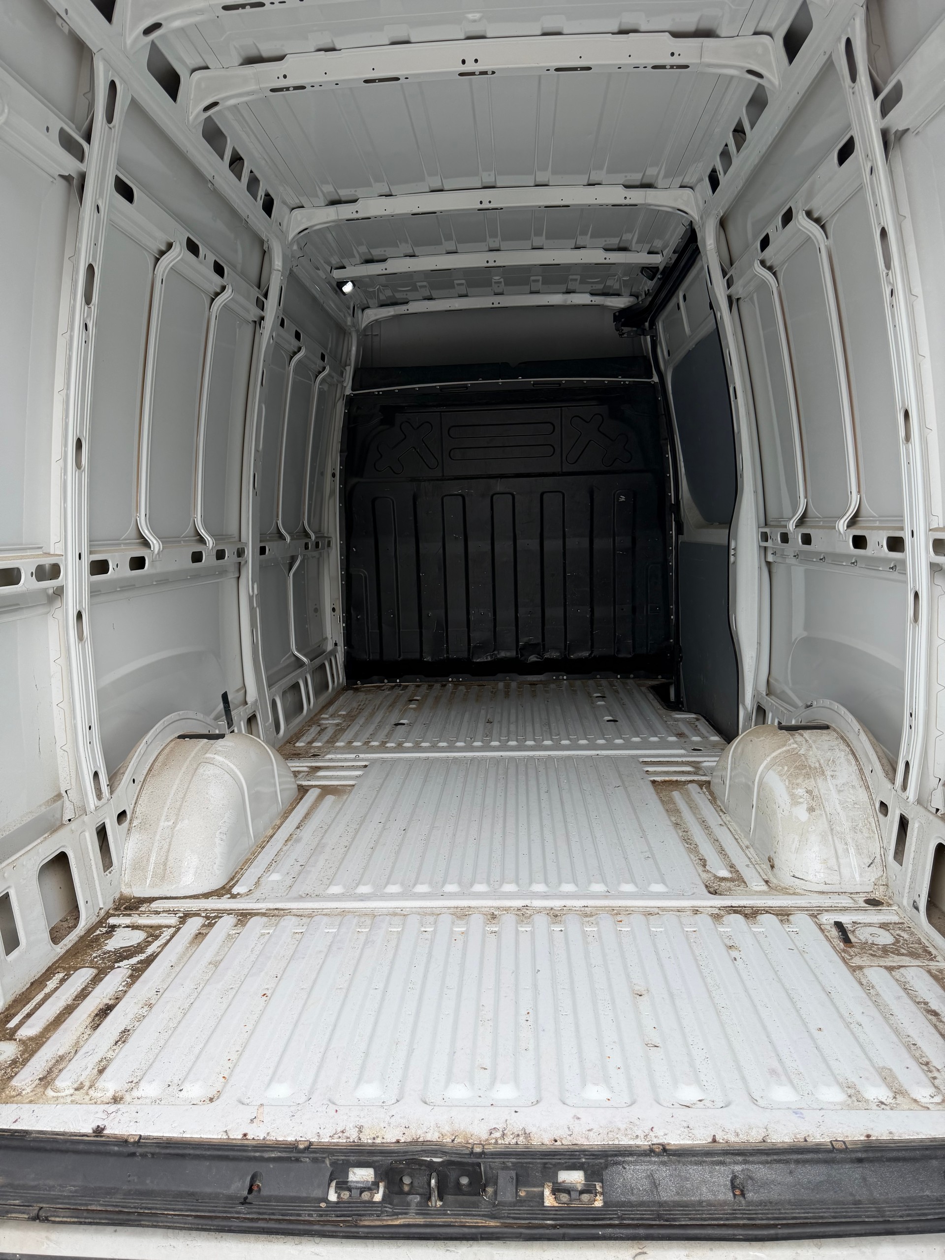 IVECO 33 S 16H A8 V-image-4