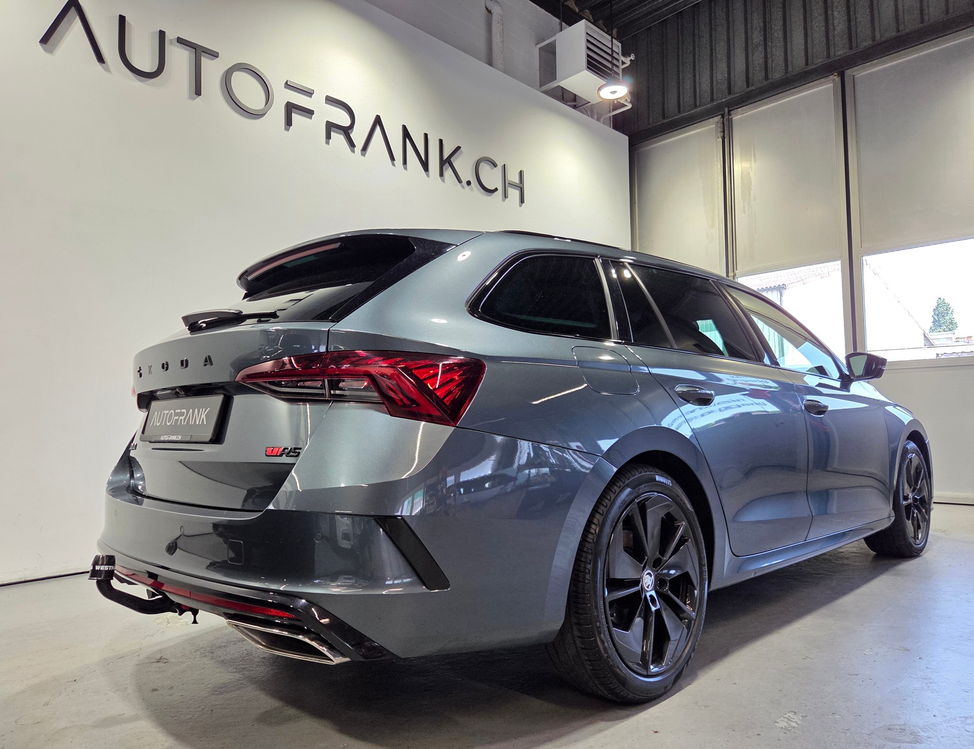SKODA Octavia Combi 2.0 TDI RS 4x4 DSG-image-2