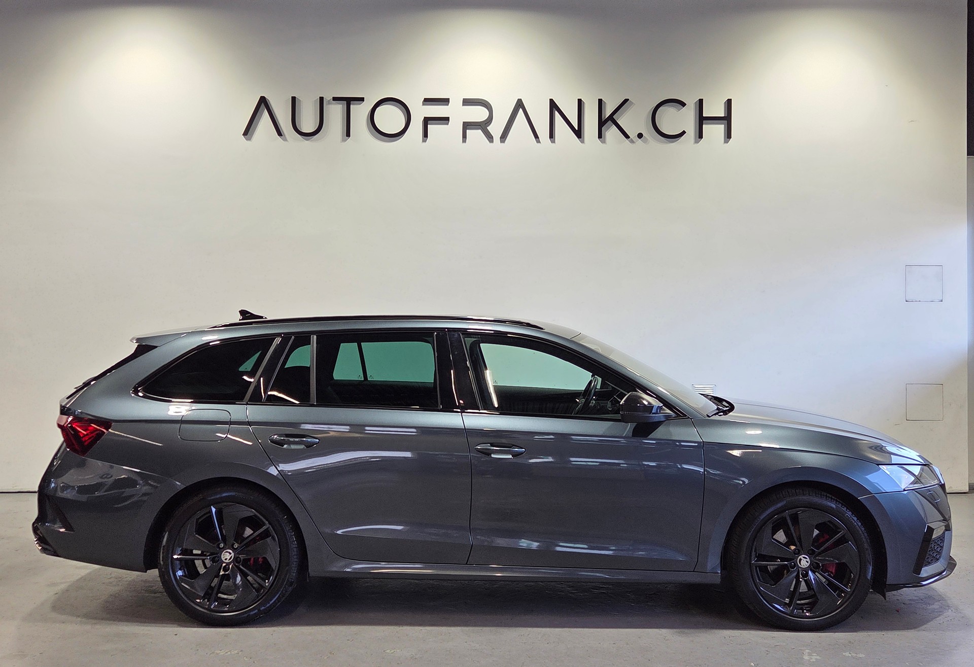 SKODA Octavia Combi 2.0 TDI RS 4x4 DSG-image-1