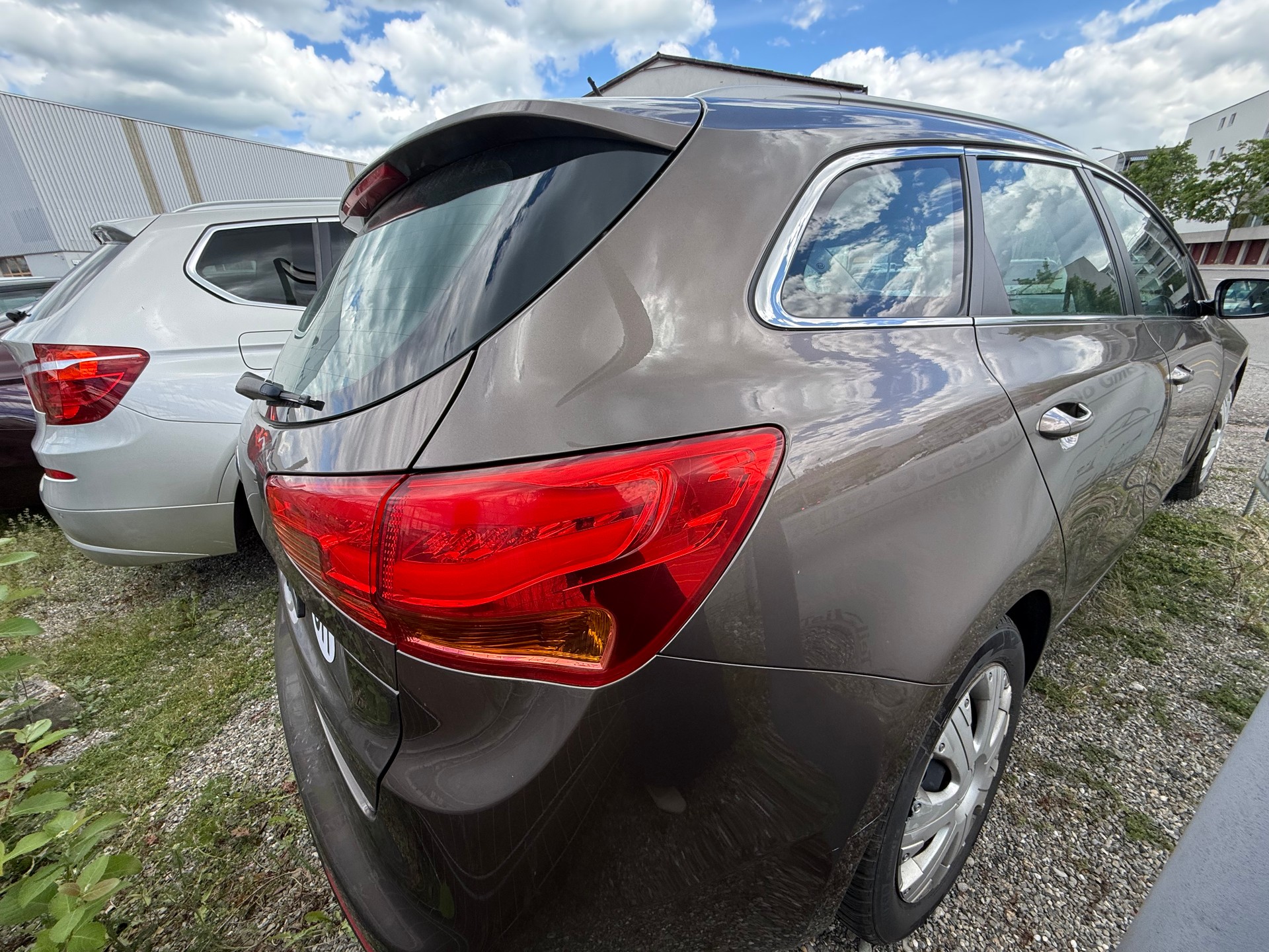 KIA Cee'd Sportswagon 1.6 GDi Style-image-12