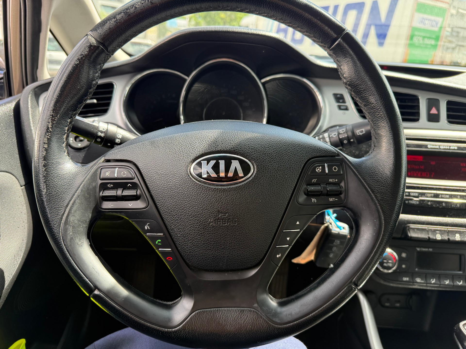 KIA Cee'd Sportswagon 1.6 GDi Style-image-3