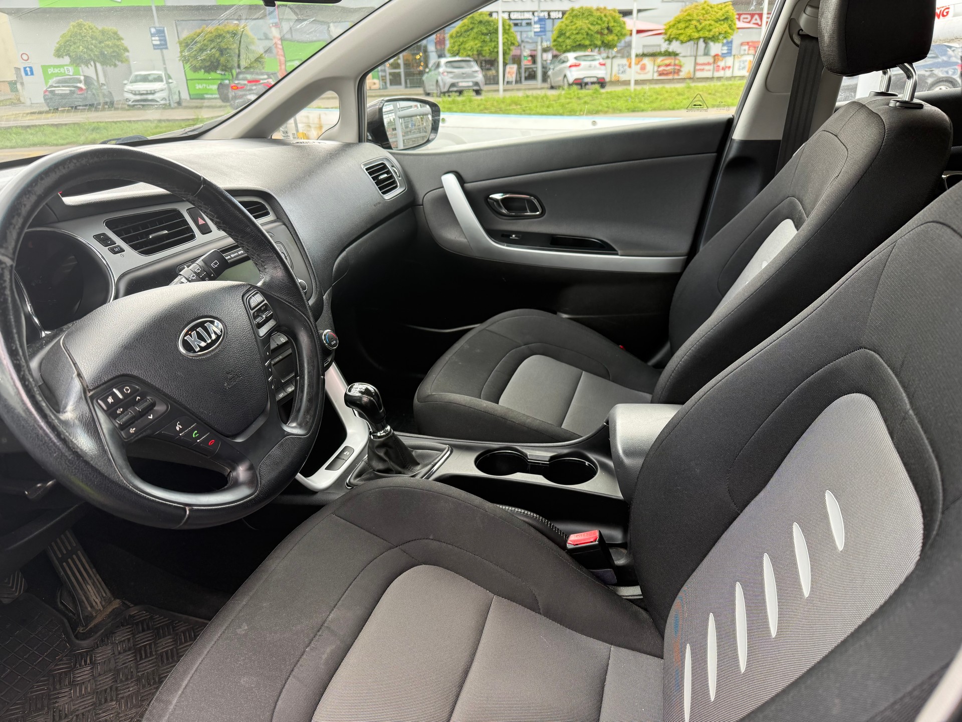 KIA Cee'd Sportswagon 1.6 GDi Style-image-8