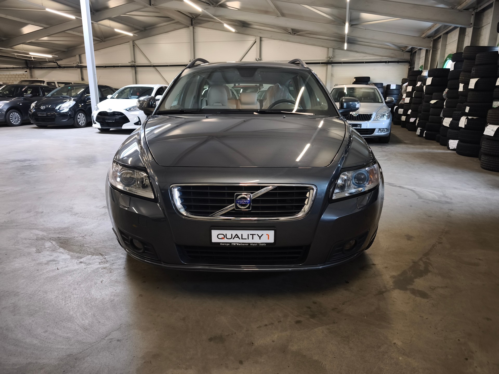 VOLVO V50 2.4 Stockholm-image-0