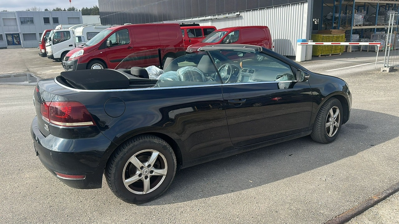 VW Golf Cabrio 1.2 TSI BlueMotion Technology-image-3