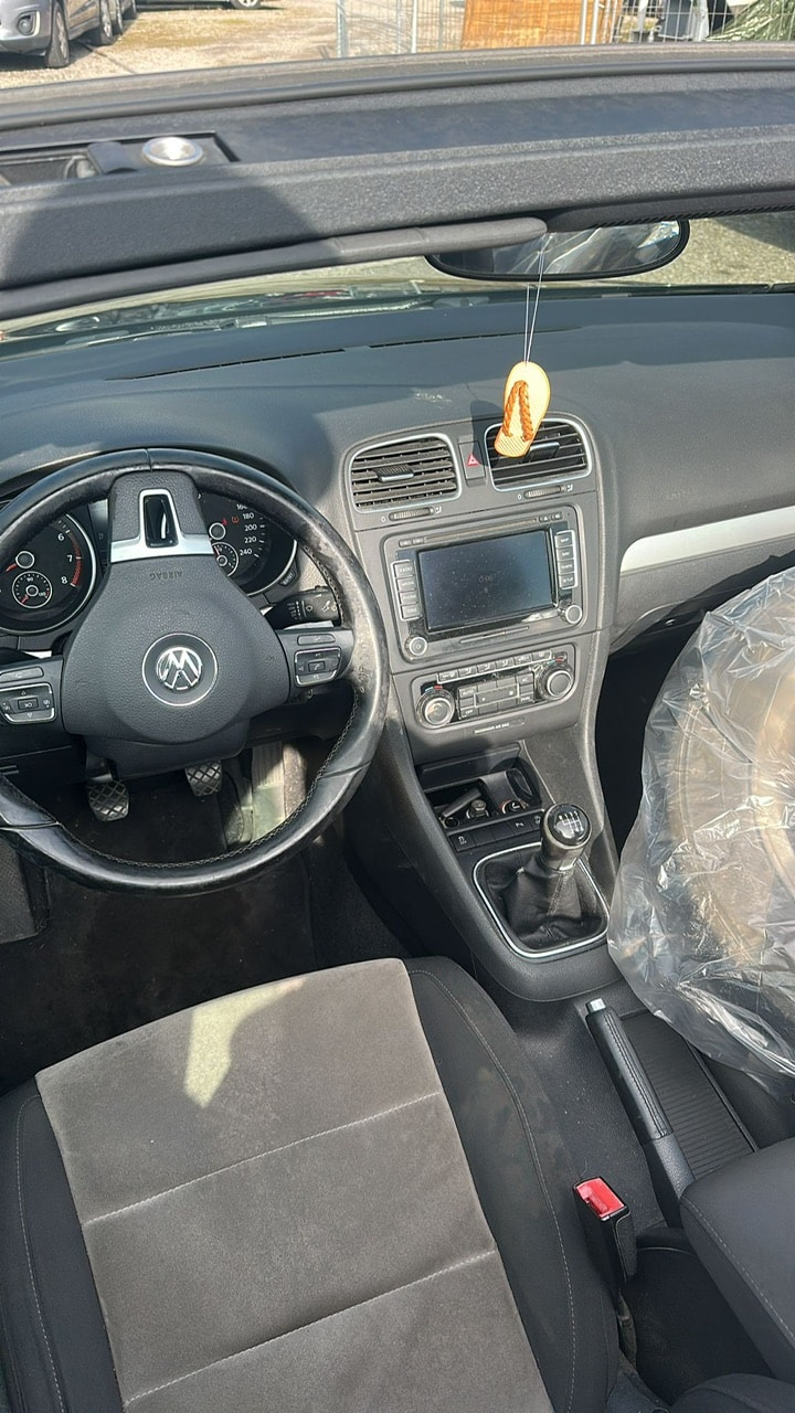 VW Golf Cabrio 1.2 TSI BlueMotion Technology-image-8