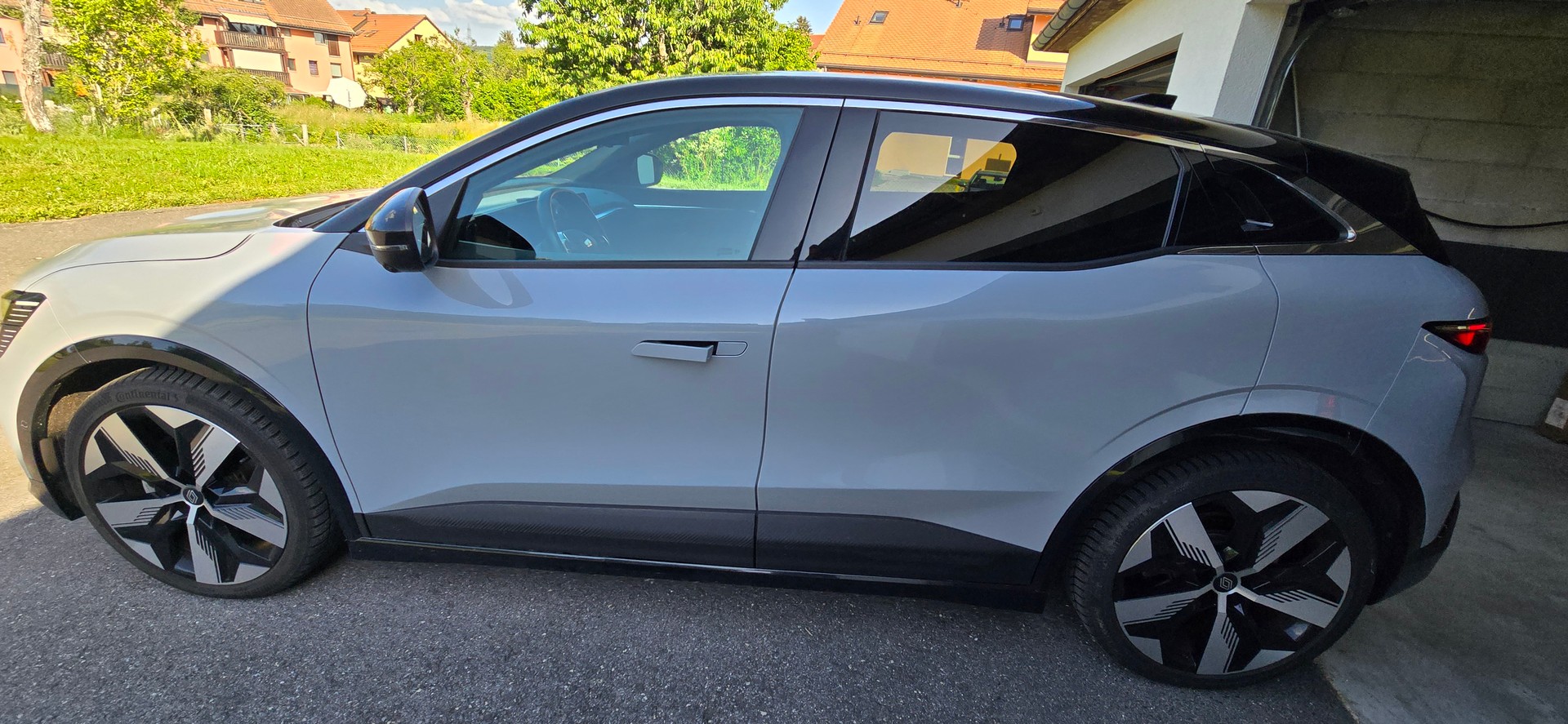 RENAULT E-TECH EV60 Techno-image-2