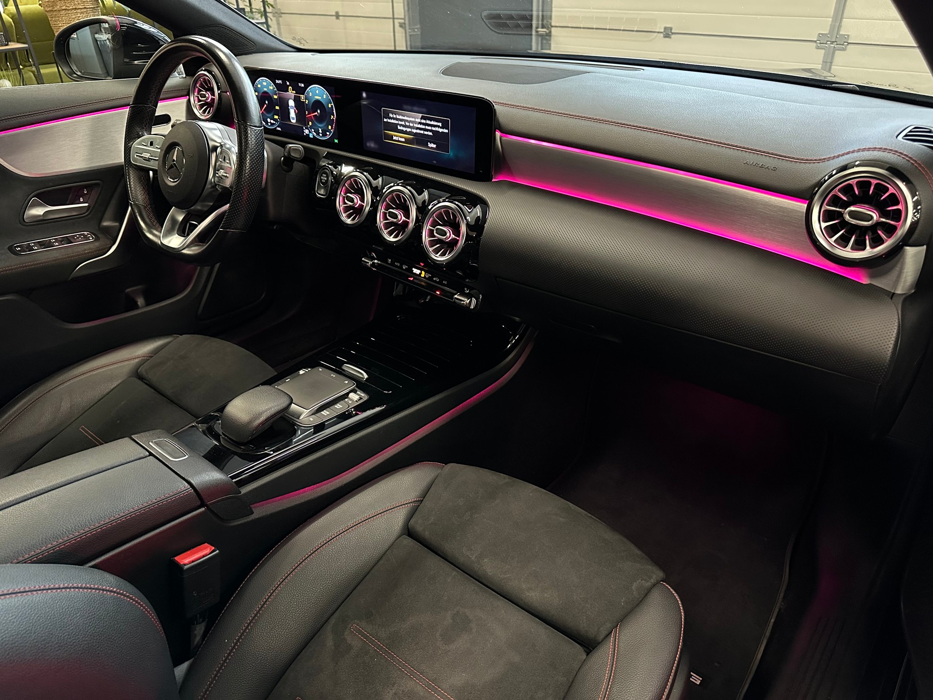 MERCEDES-BENZ CLA 220 AMG Line 7G-DCT 4Matic-image-13