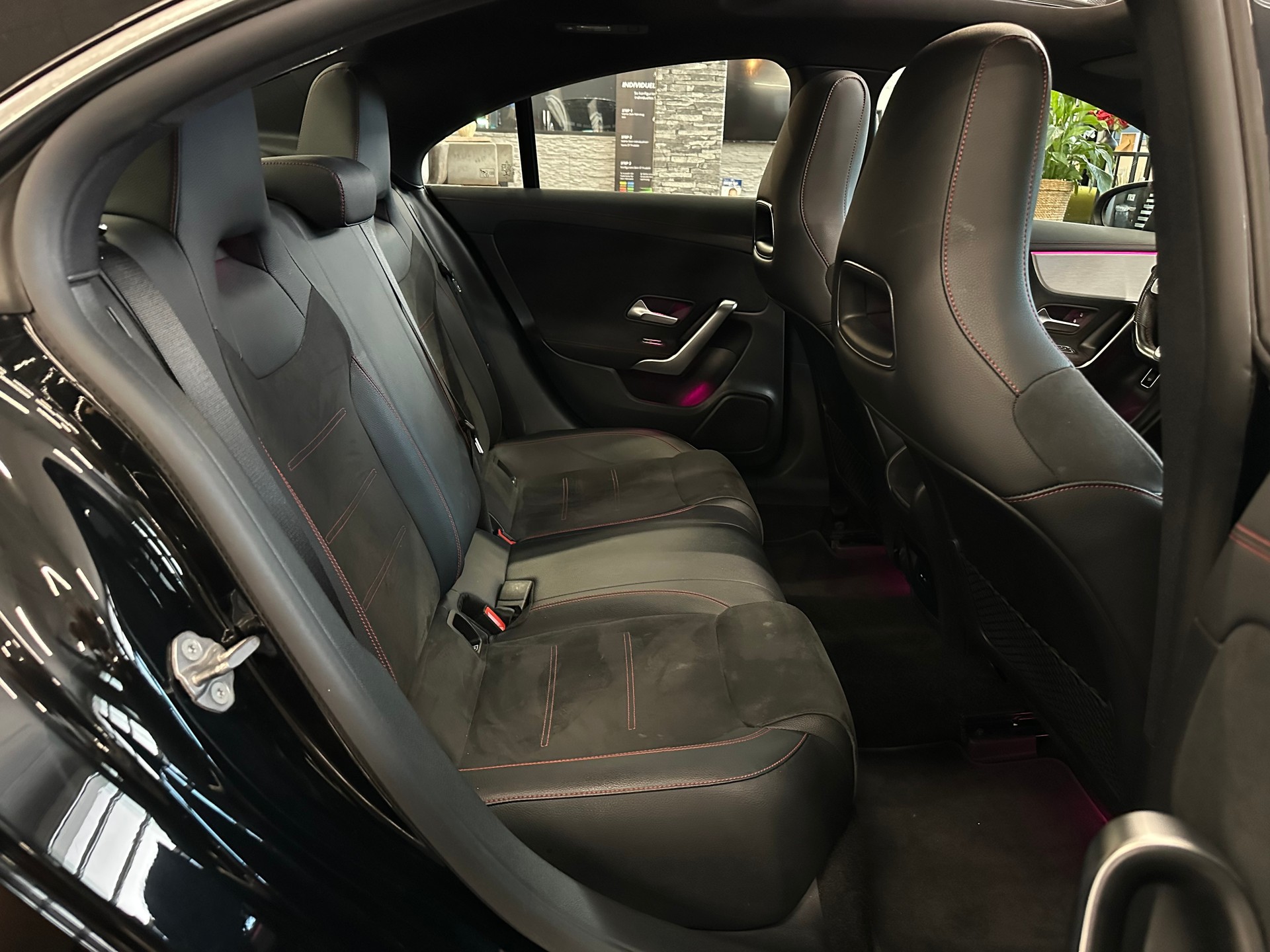MERCEDES-BENZ CLA 220 AMG Line 7G-DCT 4Matic-image-12