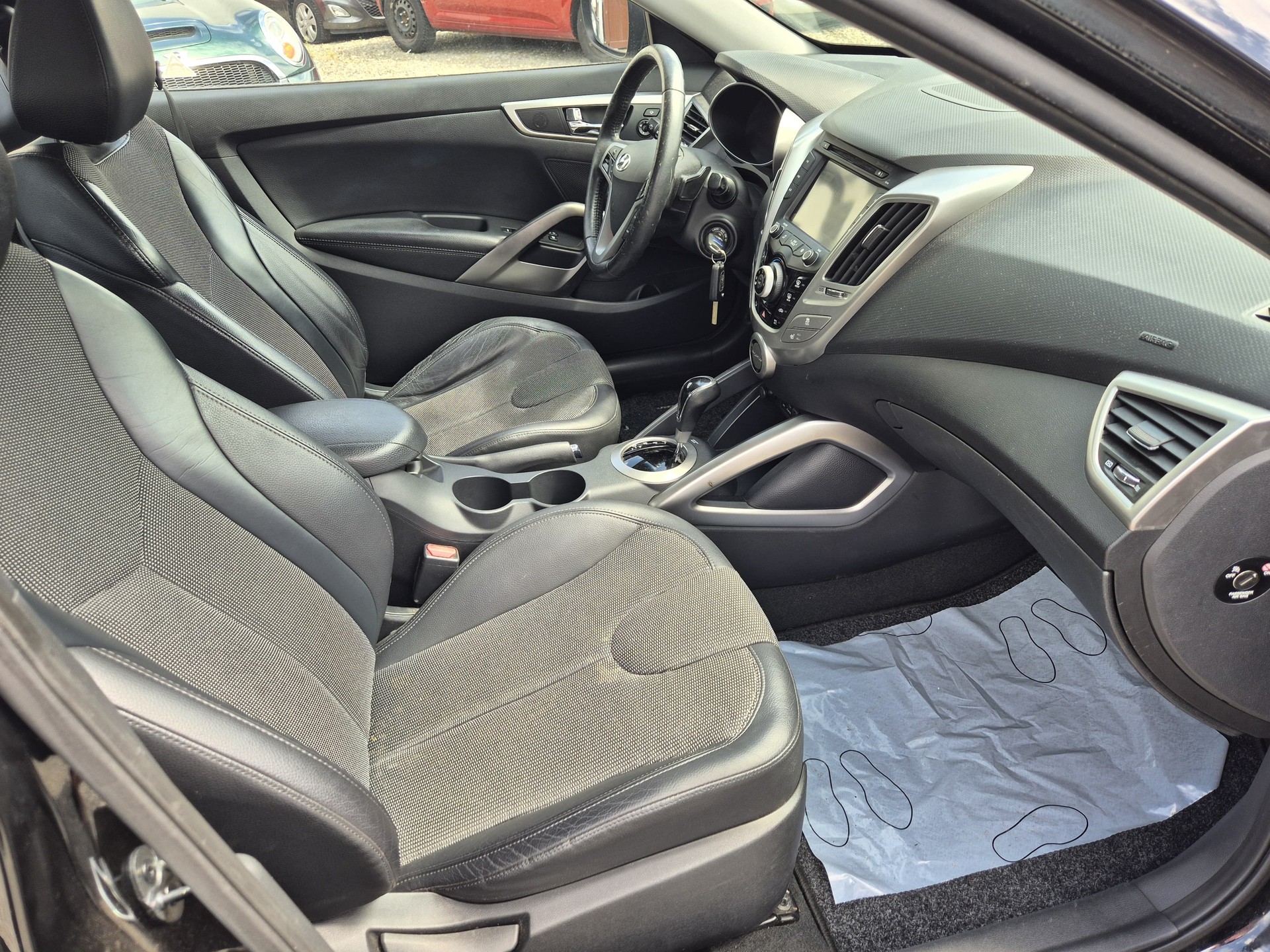 HYUNDAI Veloster 1.6 GDI-image-8