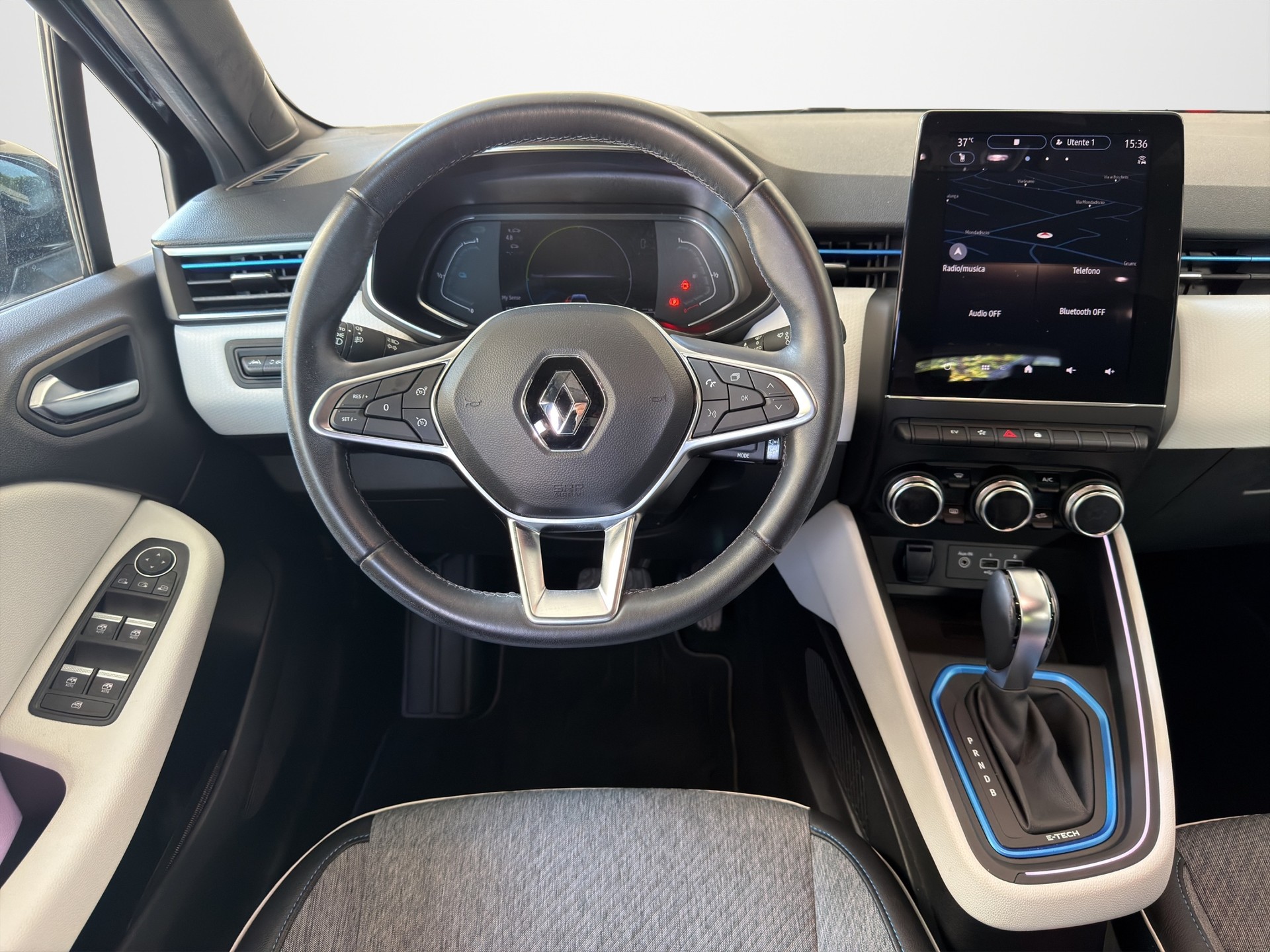 RENAULT Clio 1.6 E-Tech Edition One-image-11