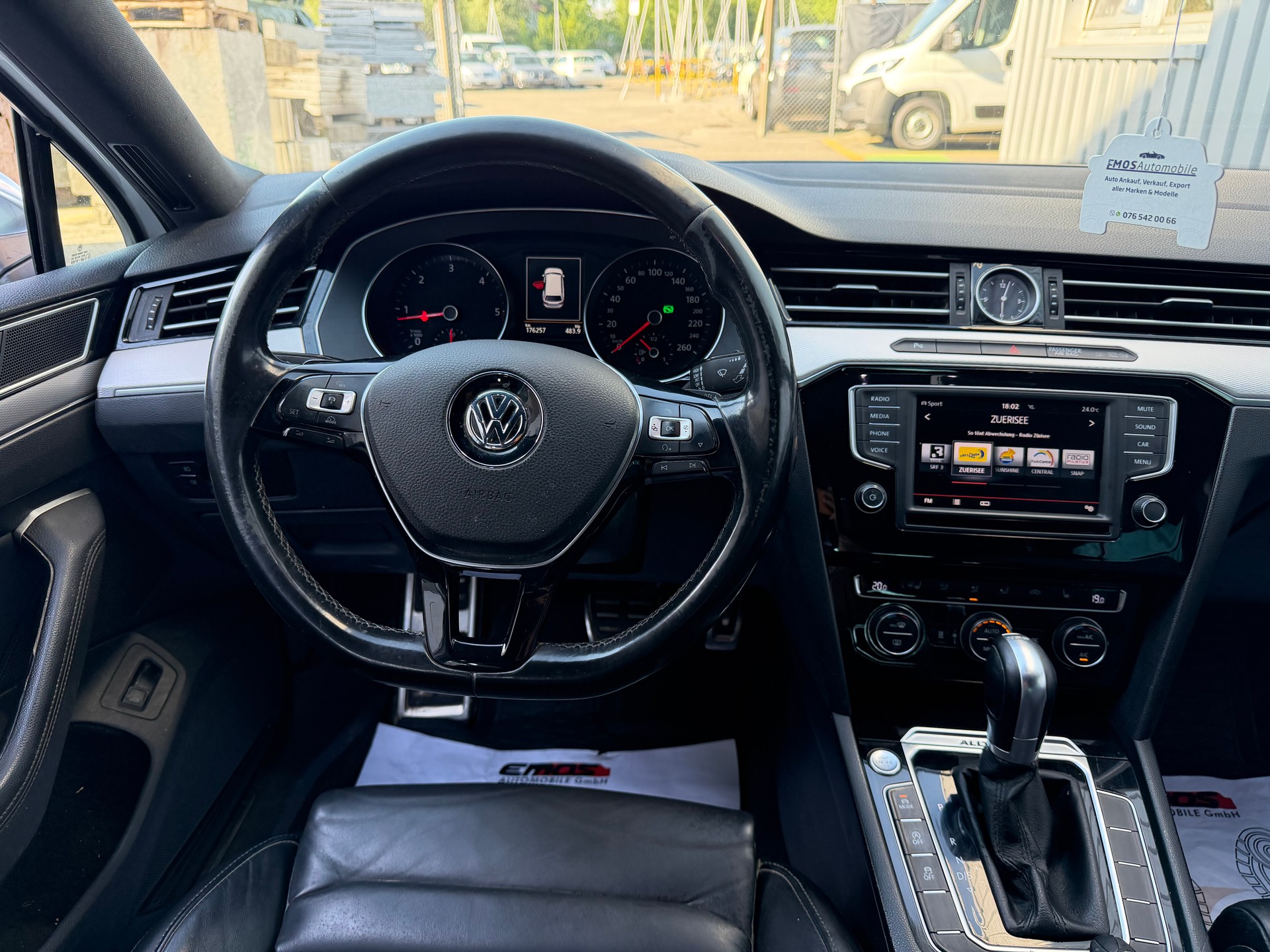 VW Passat Alltrack 2.0 TDI BMT 4Motion DSG-image-11