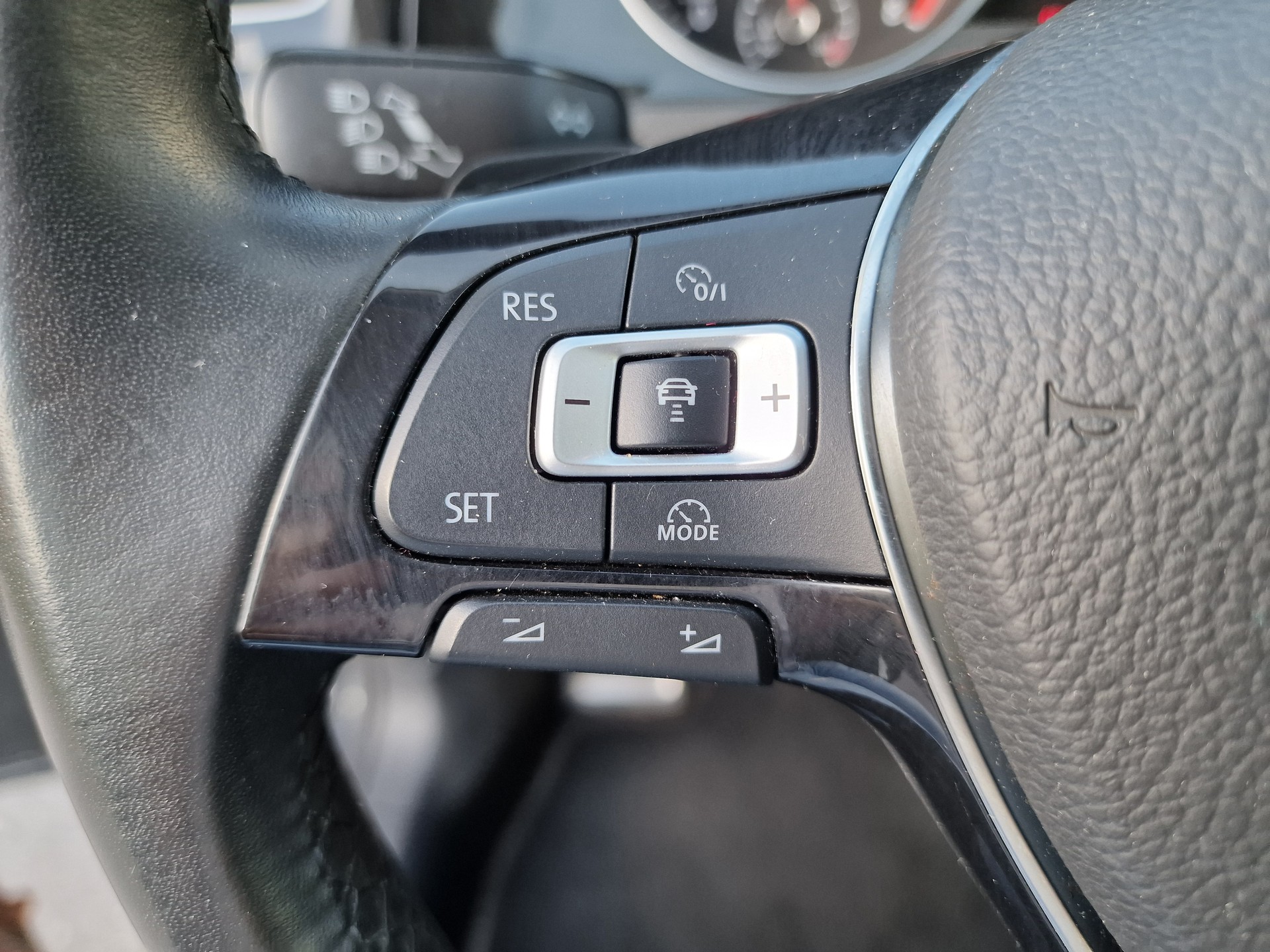 VW Golf 1.4 TSI Allstar DSG MFK NEU 12Mt Gara-image-17