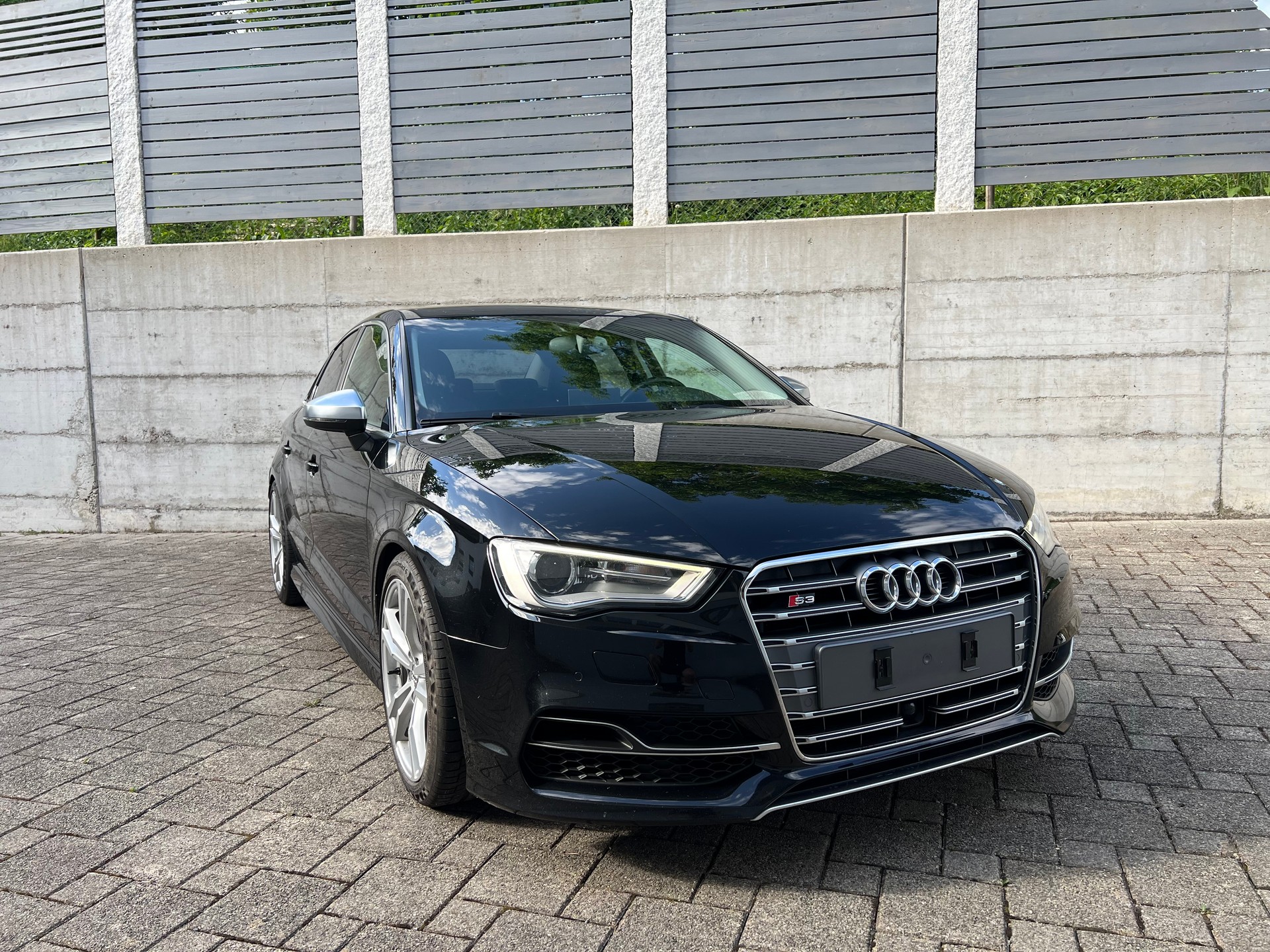 AUDI 2.0 T FSI quattro-image-2