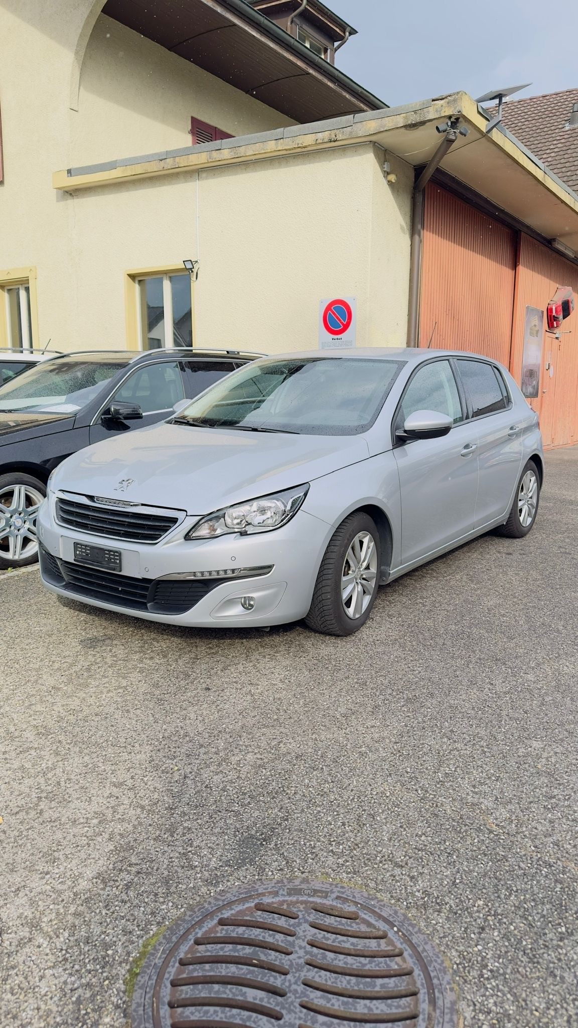 PEUGEOT 1.6 BlueHDi Style-image-1