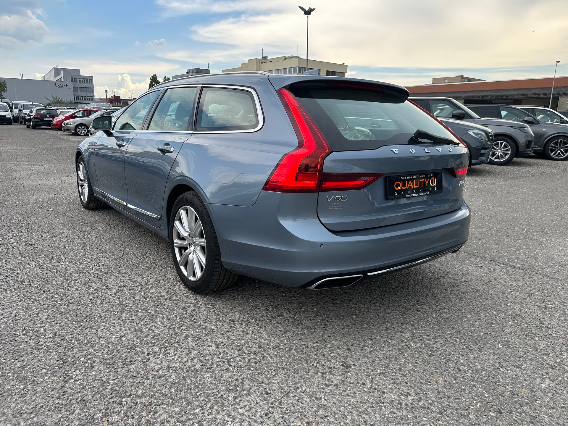 VOLVO V90 D5 AWD Inscription Geartronic Powerpulse-image-3