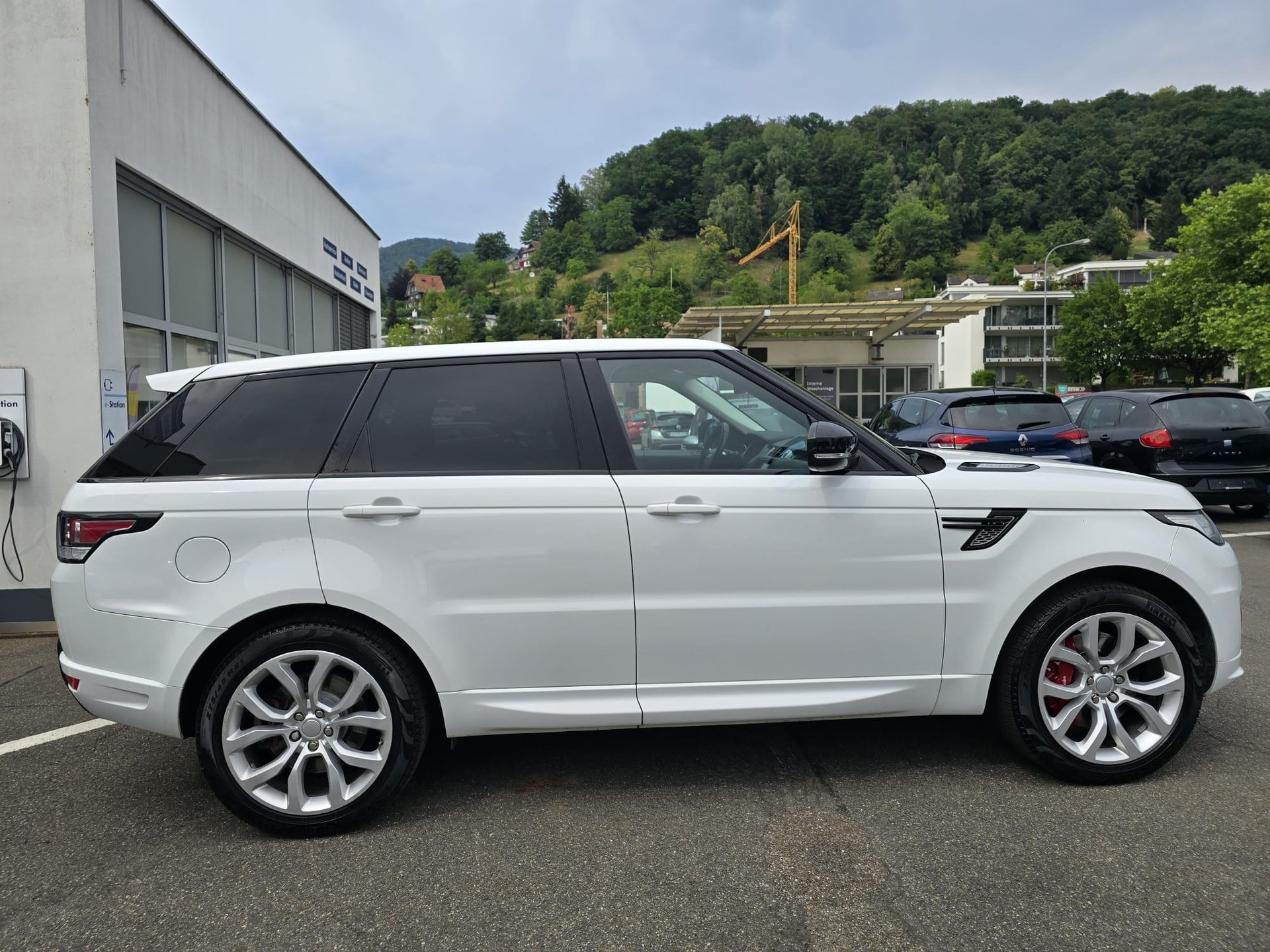 LAND ROVER Range Rover Sport 3.0 SDV6 SE Automatic-image-6