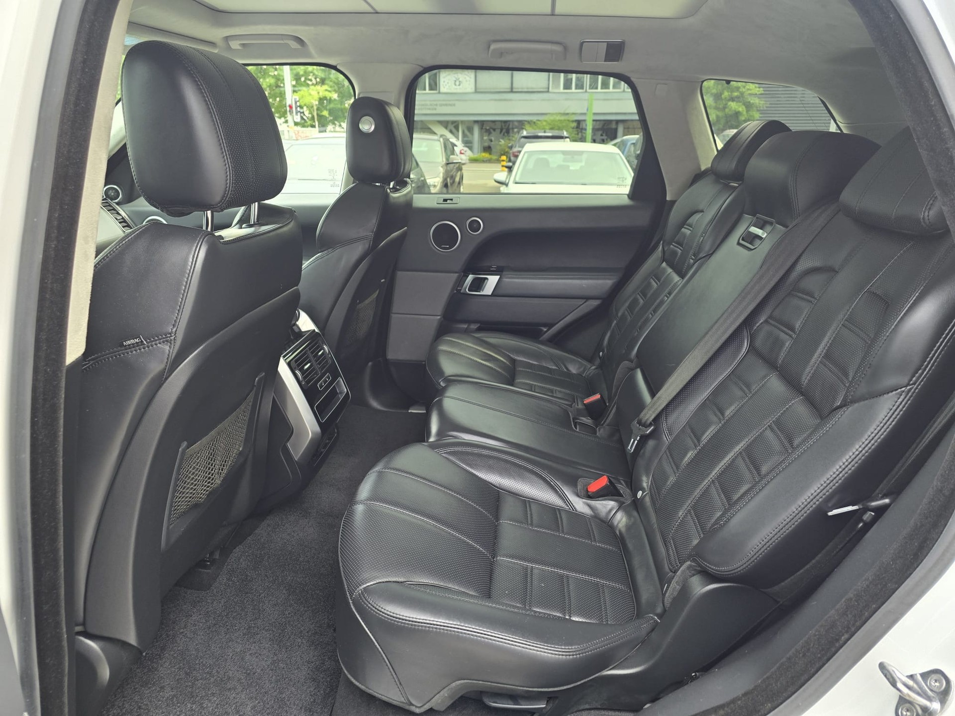 LAND ROVER Range Rover Sport 3.0 SDV6 SE Automatic-image-18