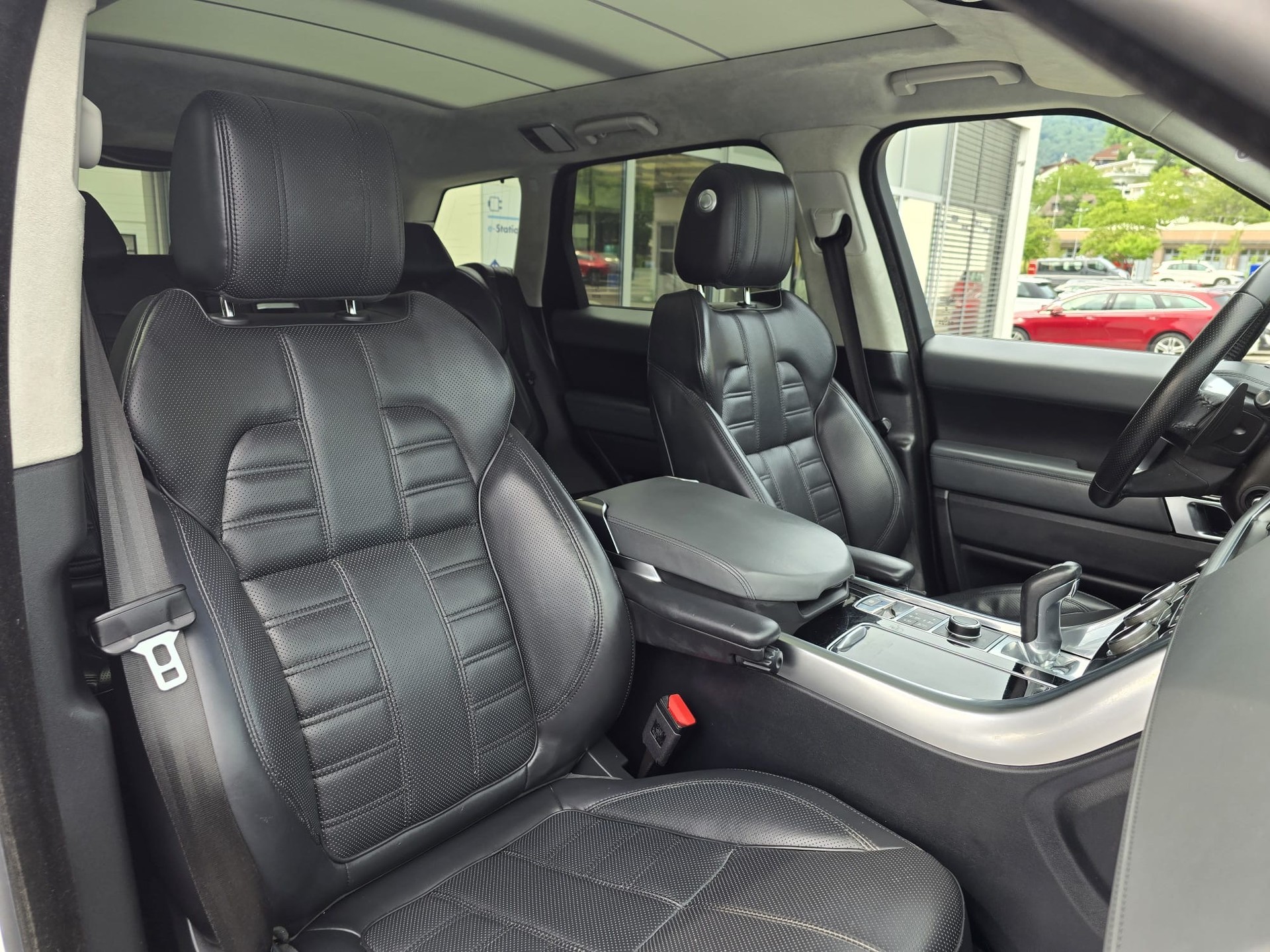 LAND ROVER Range Rover Sport 3.0 SDV6 SE Automatic-image-17