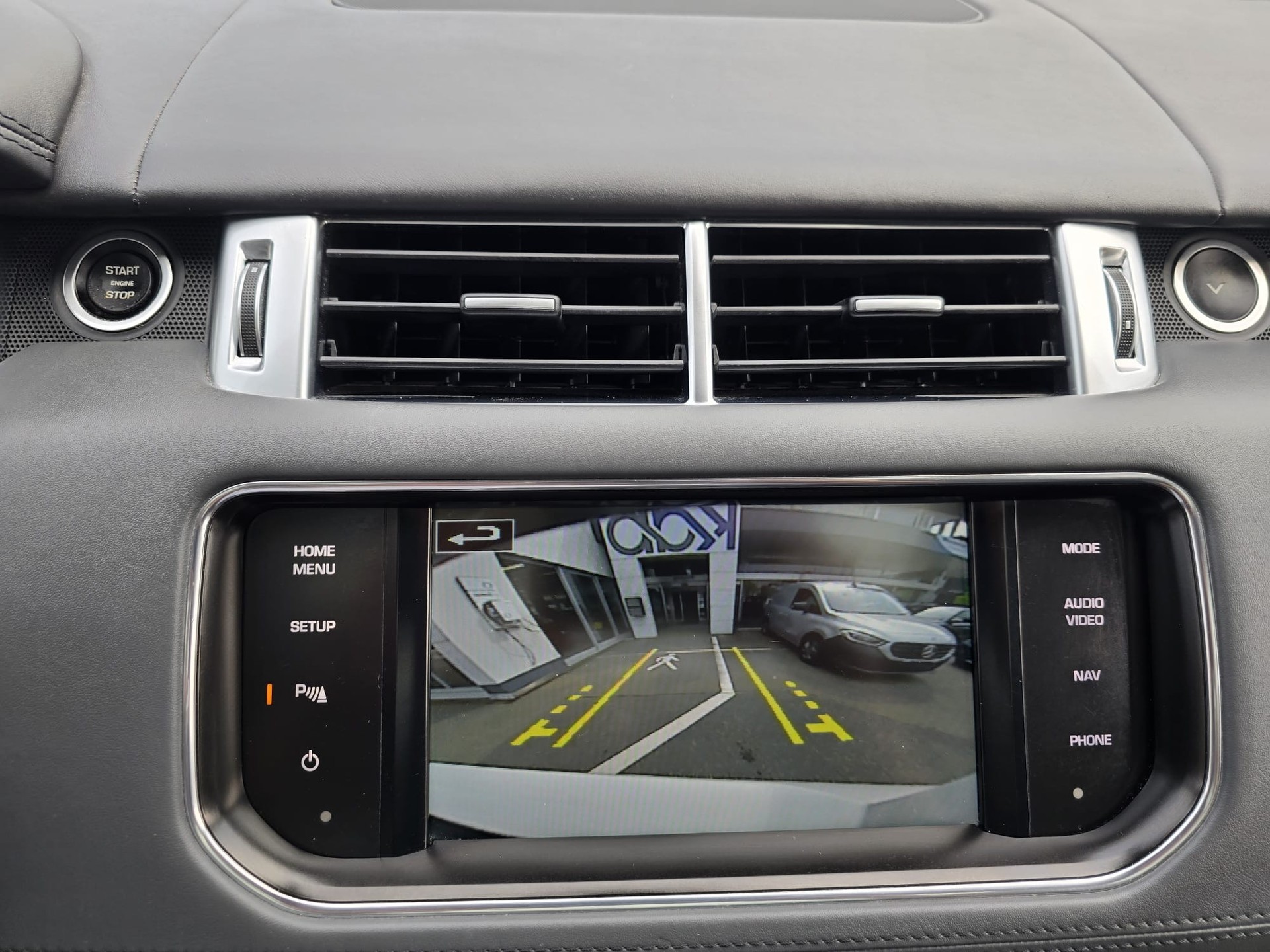 LAND ROVER Range Rover Sport 3.0 SDV6 SE Automatic-image-12