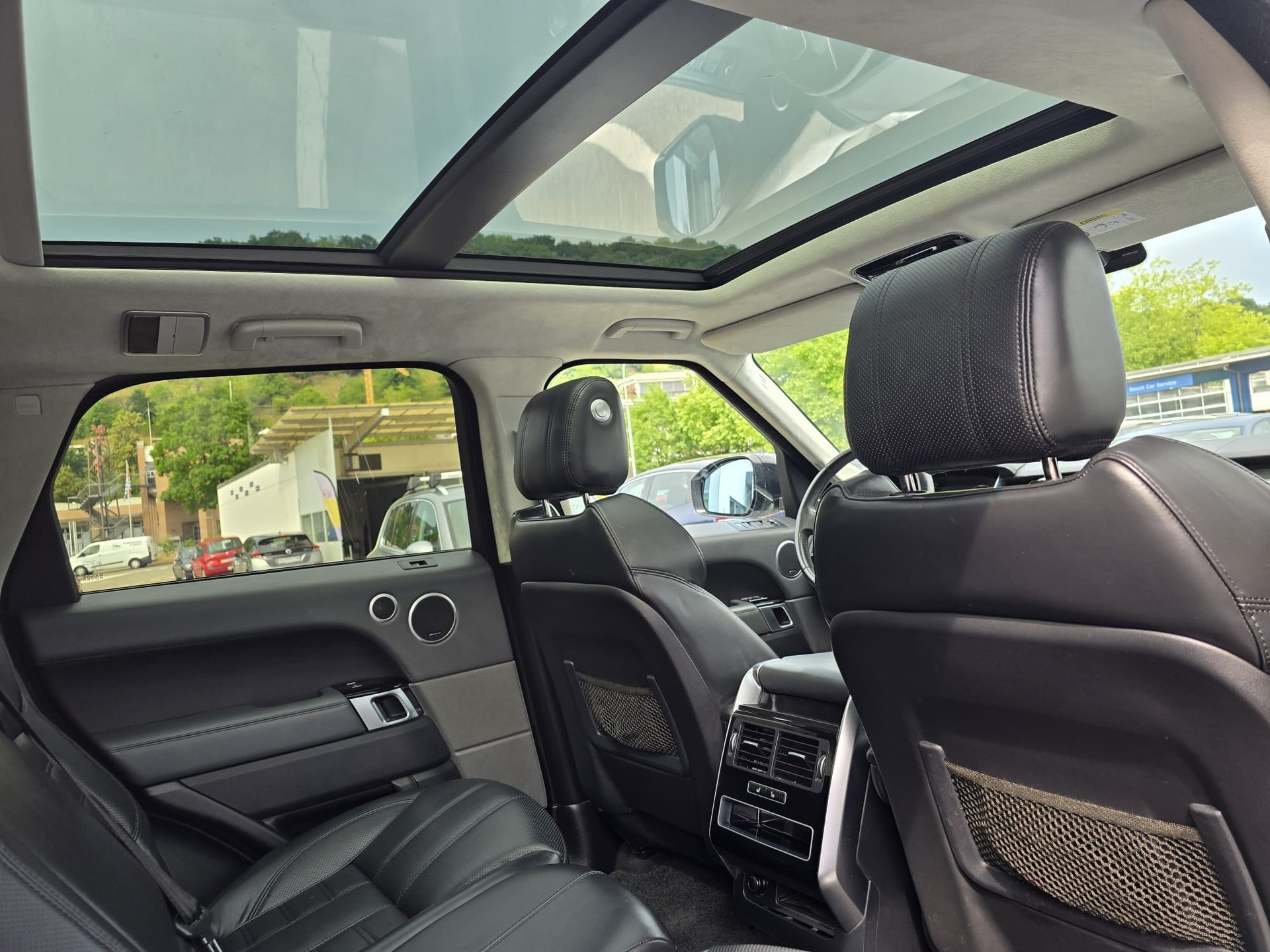 LAND ROVER Range Rover Sport 3.0 SDV6 SE Automatic-image-14