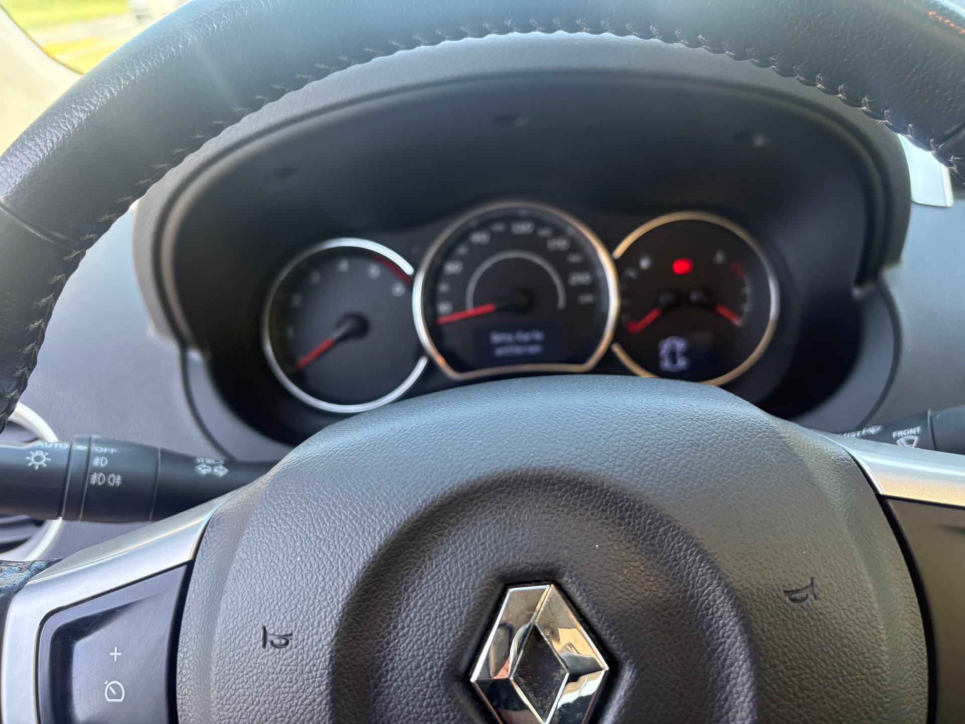 RENAULT Koleos 2.0 dCi Dynamique 4x4-image-15