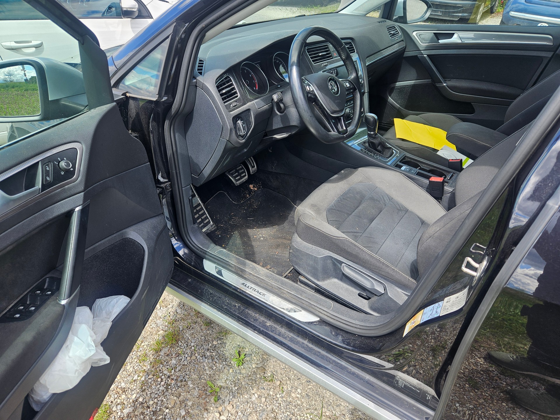 VW Golf 1.8 TSI Alltrack 4Motion-image-4