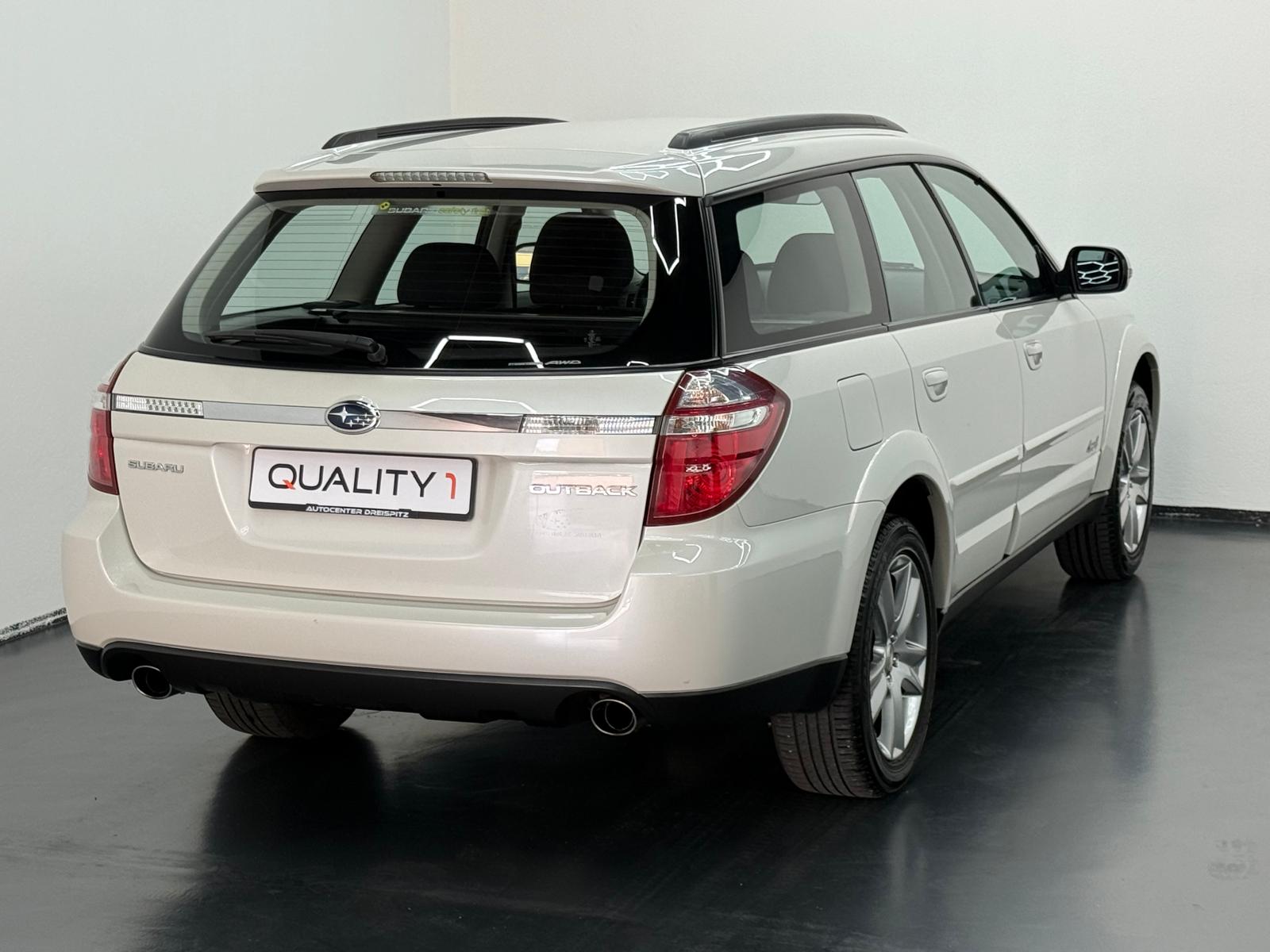 SUBARU Outback 2.5i AWD Swiss Automatic-image-4