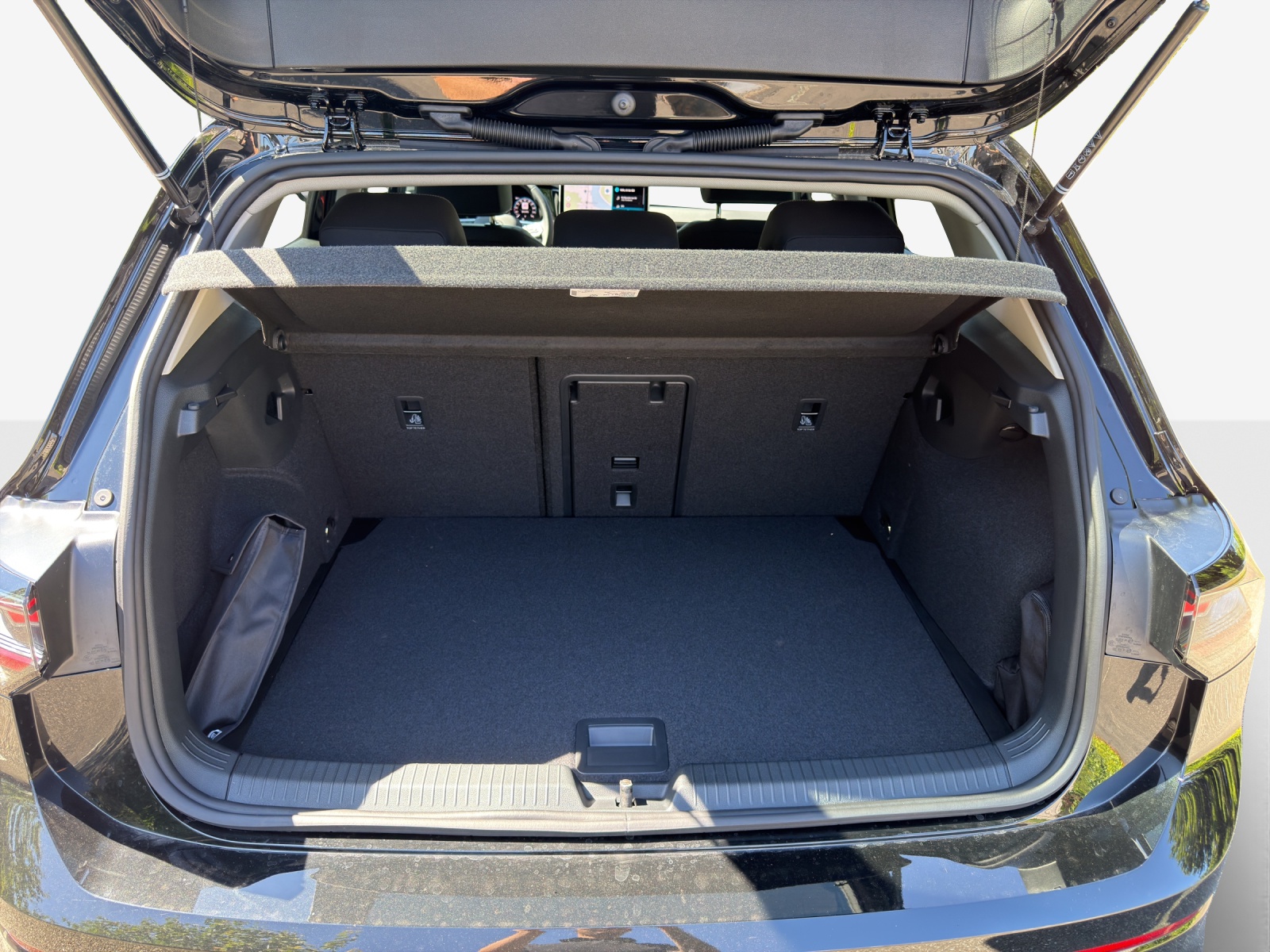 VW Golf 1.5 e TSI mHEV United DSG-image-12