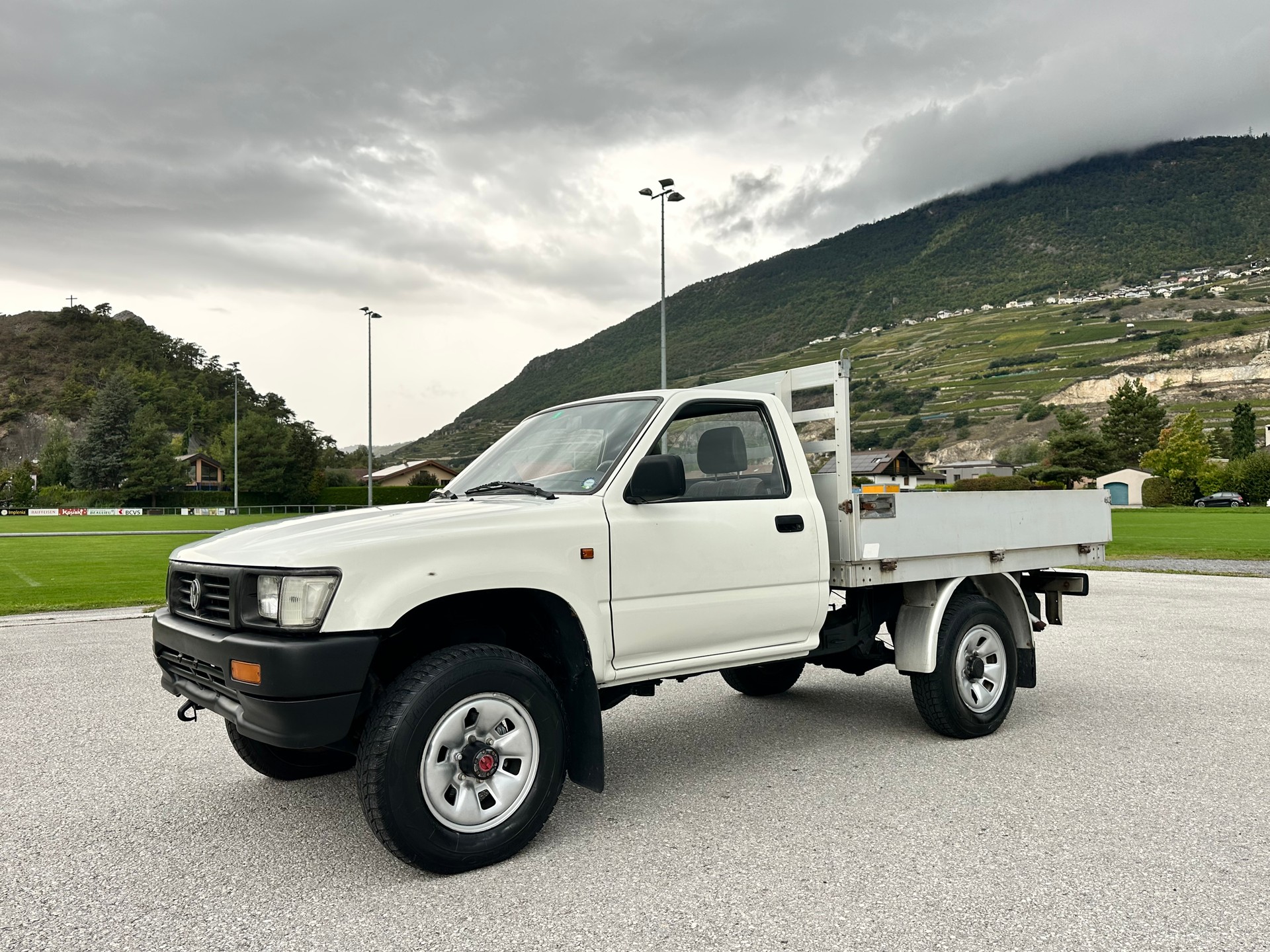 VW Taro 4x4 Normal Cab (CL)-image-12