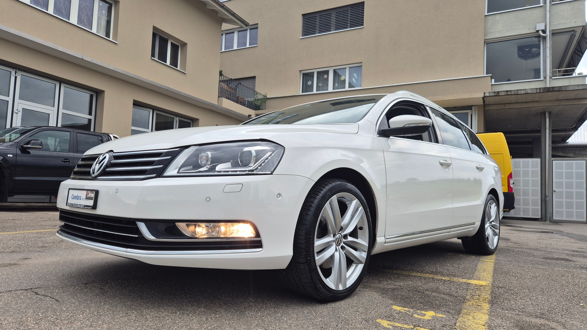 VW Passat Variant 2.0 TDI BMT Highline 4MDSG-image-6
