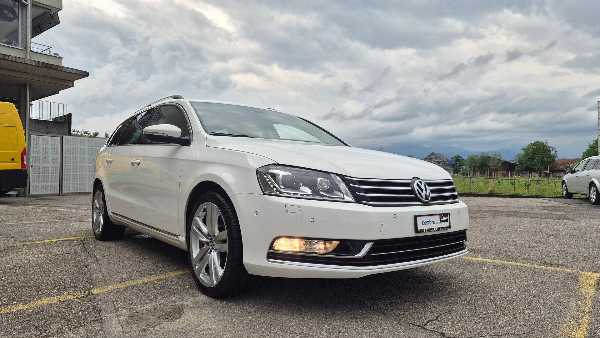 VW Passat Variant 2.0 TDI BMT Highline 4MDSG-image-5