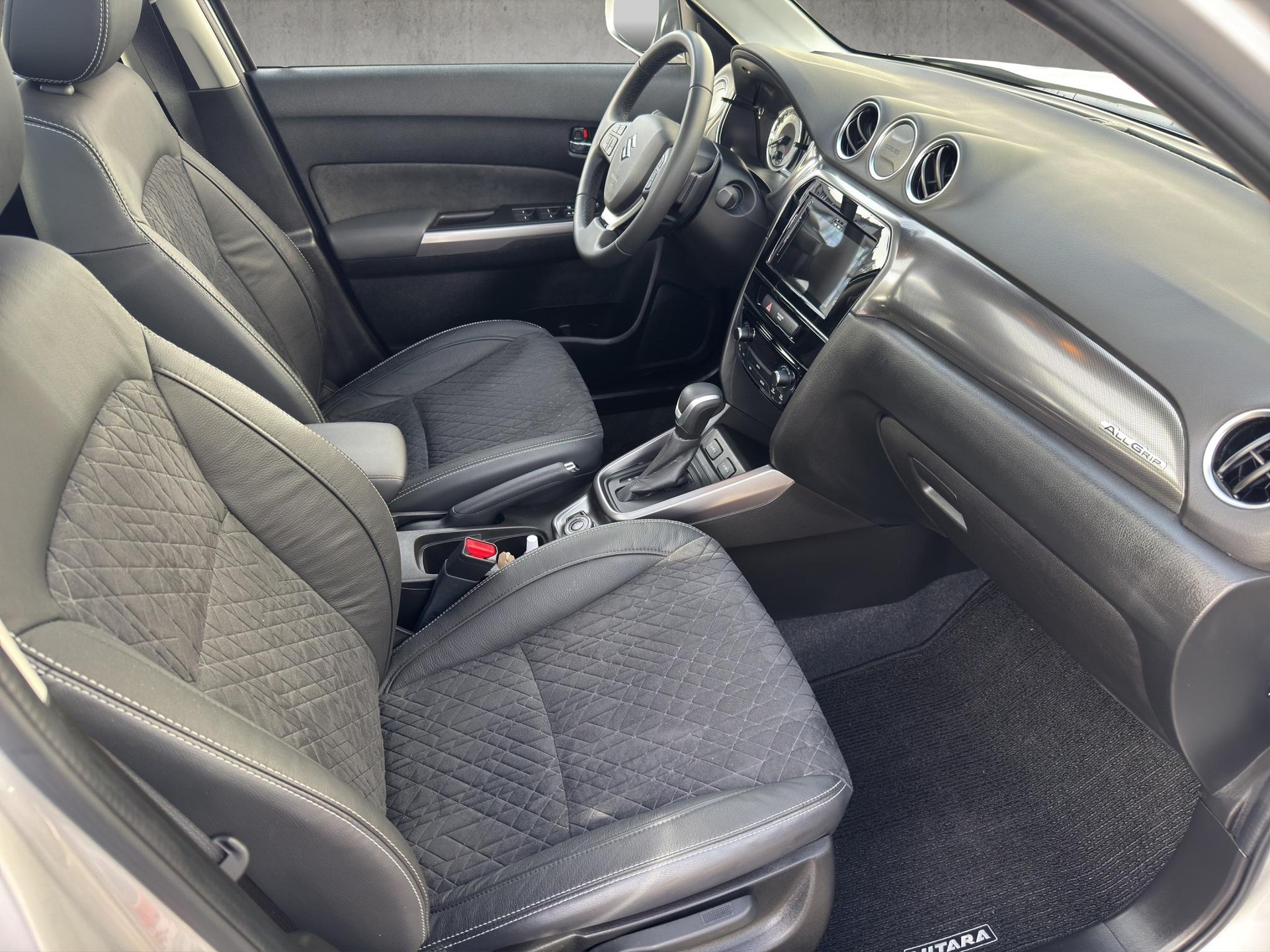 SUZUKI Vitara 1.5 Top Hybrid Edition 35 4x4-image-9