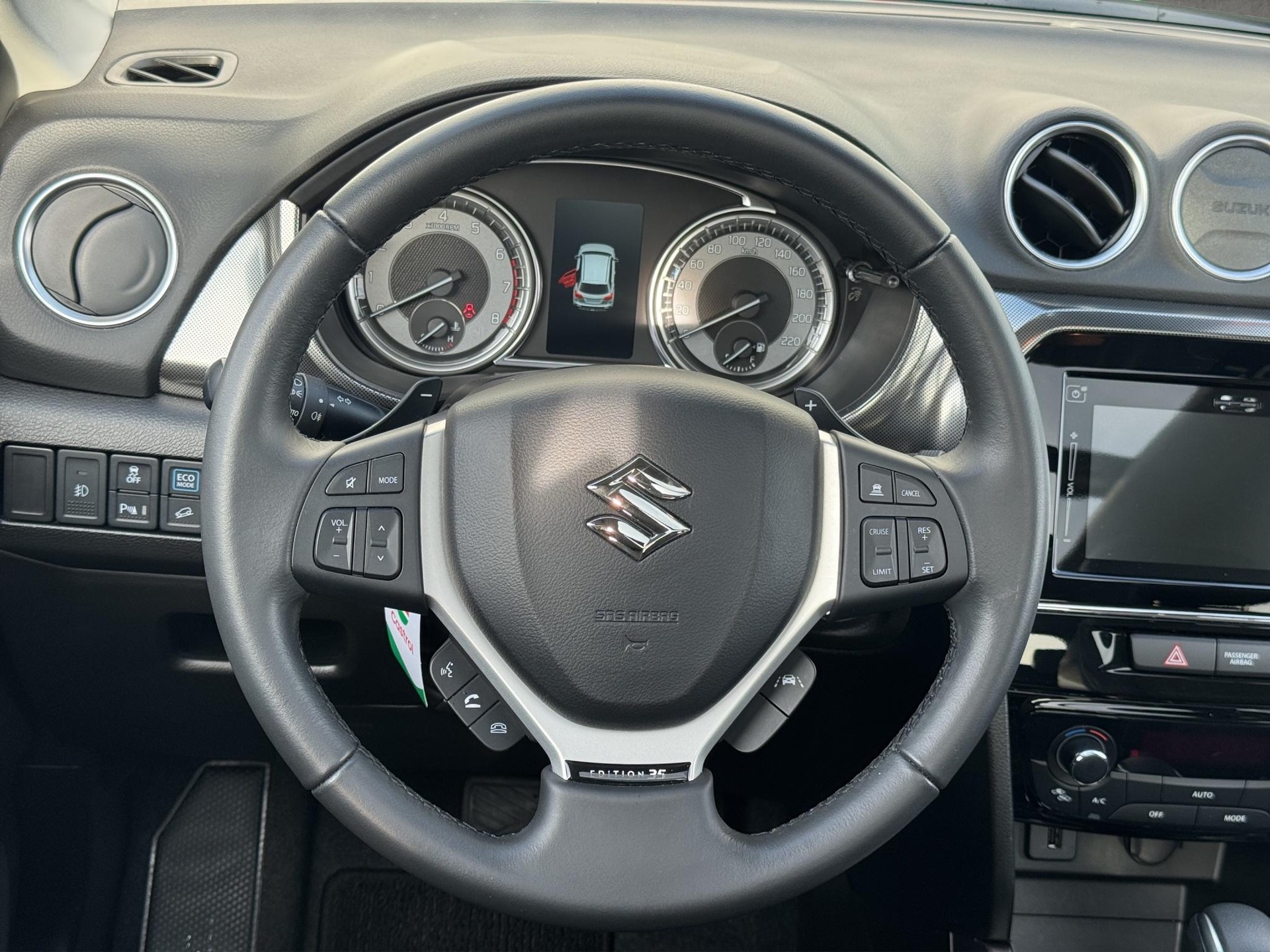 SUZUKI Vitara 1.5 Top Hybrid Edition 35 4x4-image-13