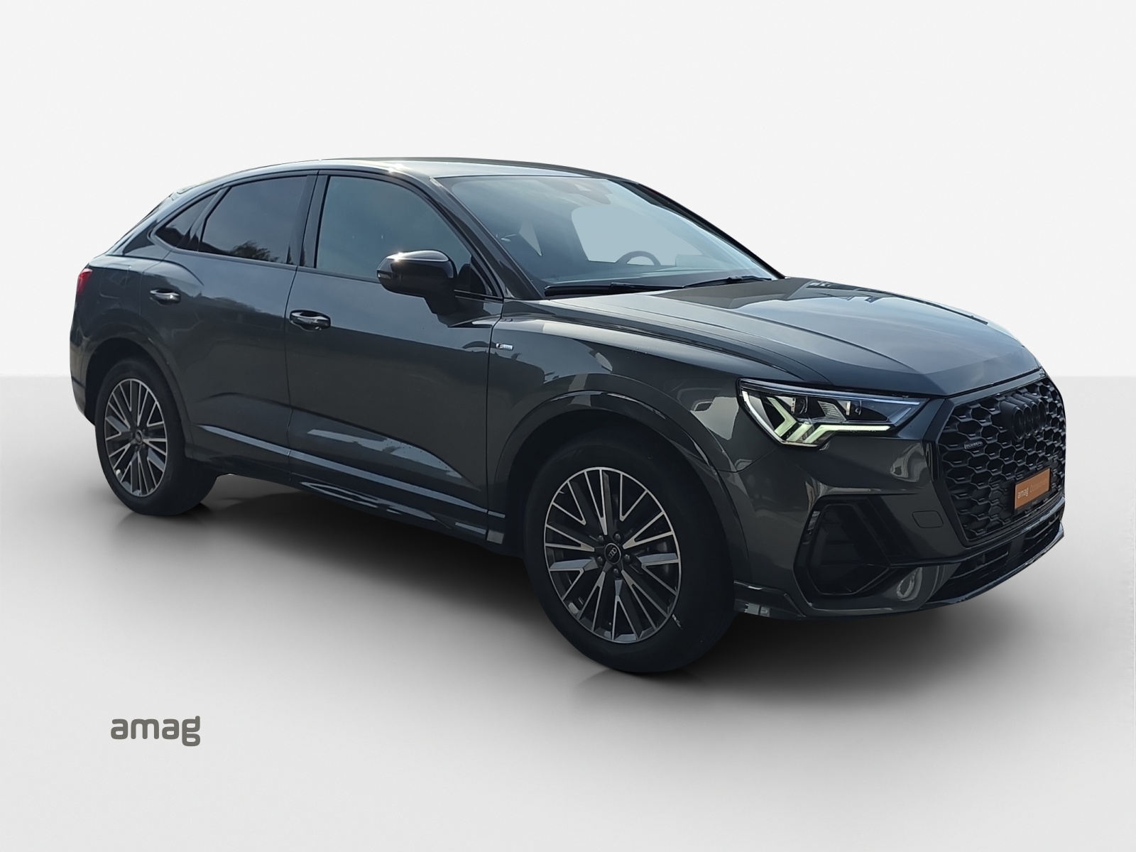 AUDI Q3 Sportback 40 TFSI S line quattro S-tronic-image-5