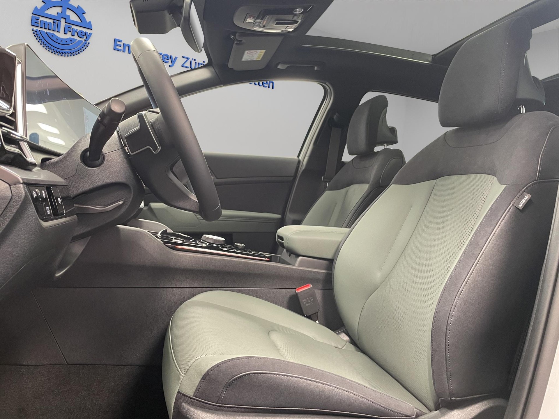 KIA Sportage 1.6 T-GDi Hybrid Power Edition-image-6