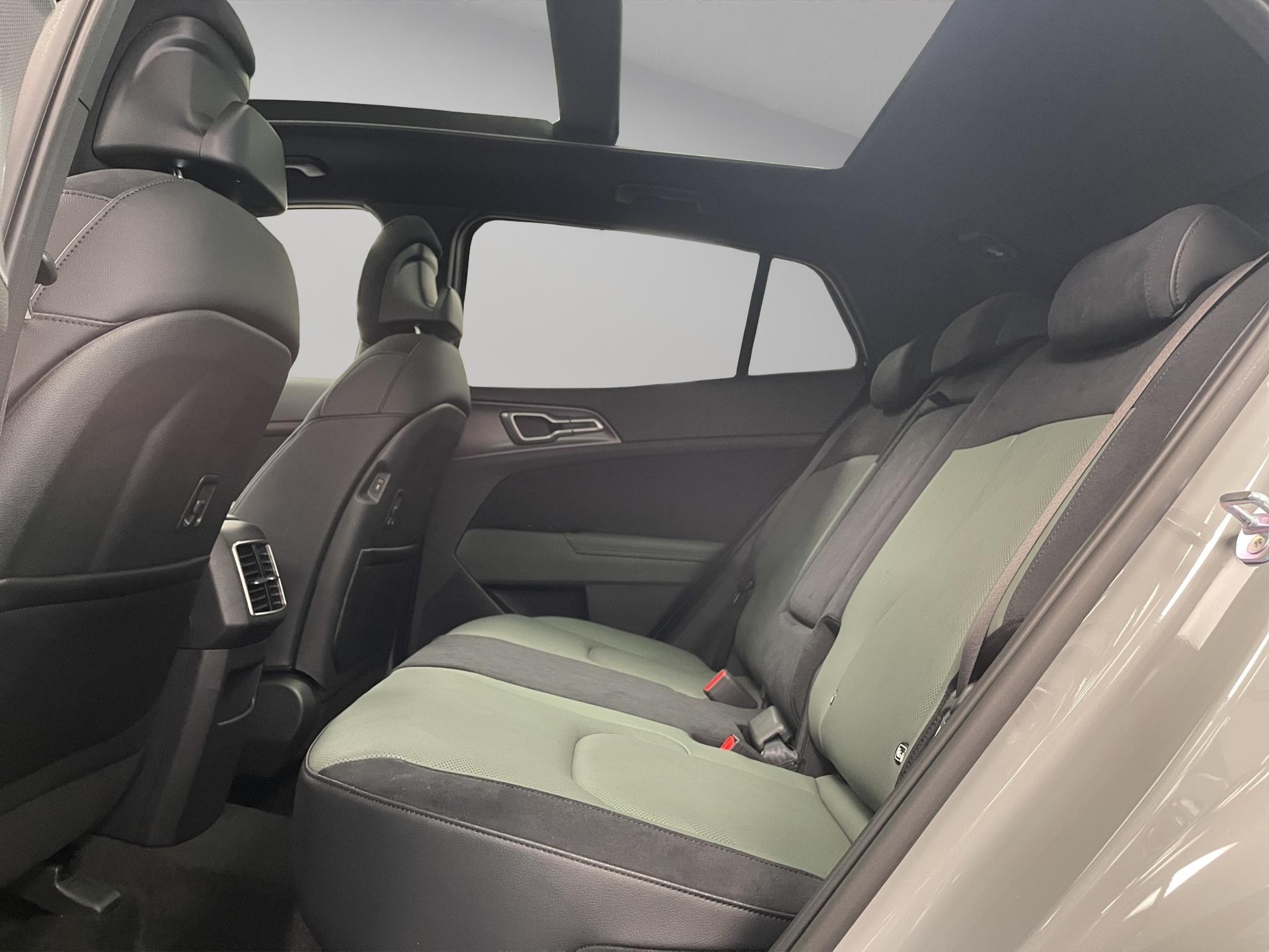 KIA Sportage 1.6 T-GDi Hybrid Power Edition-image-8