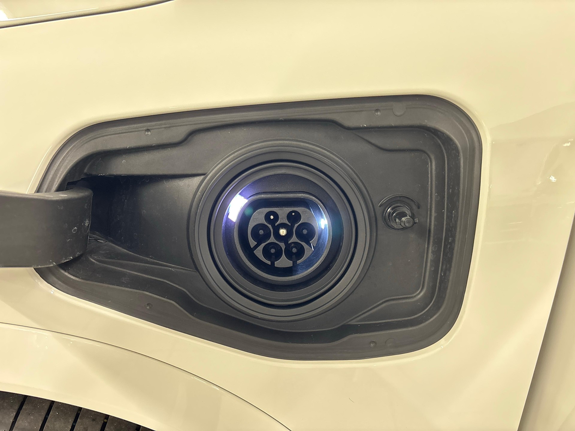 BMW X1 30e xDrive paddles M-Sport-image-19