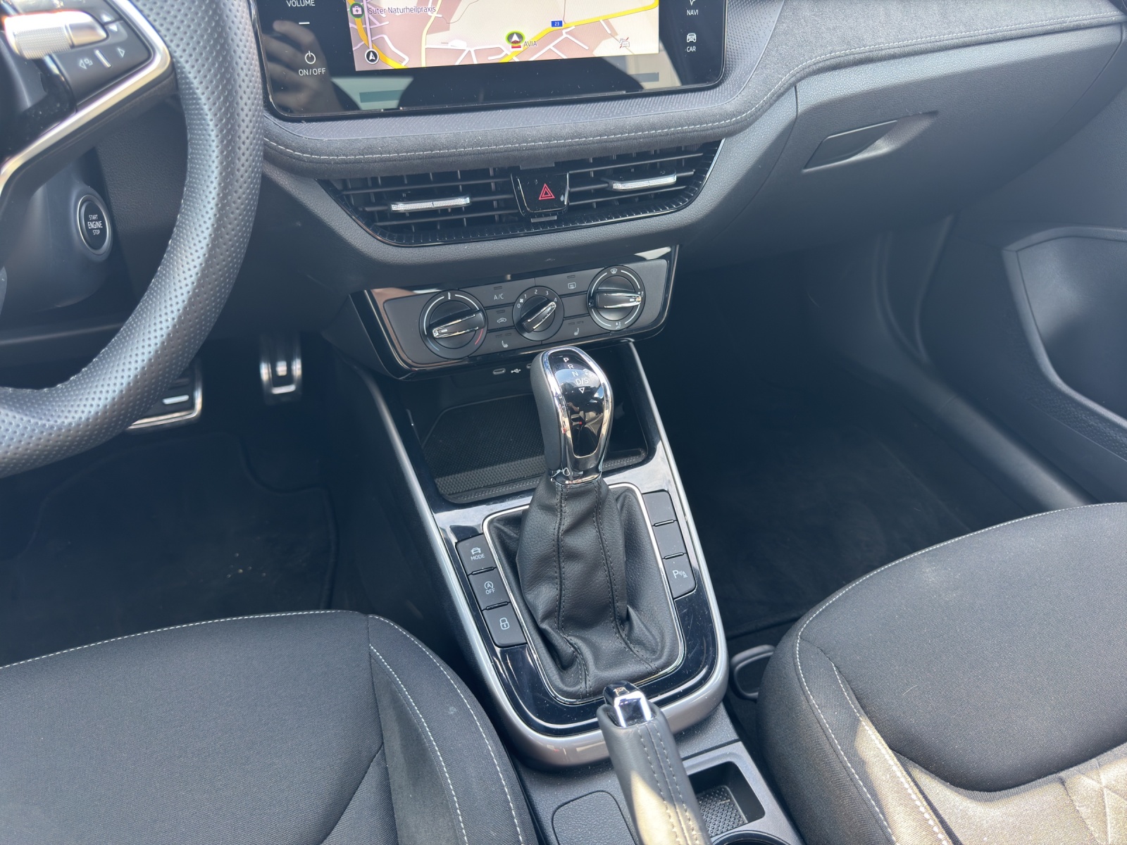 SKODA Fabia 1.0 TSI Selection DSG-image-10