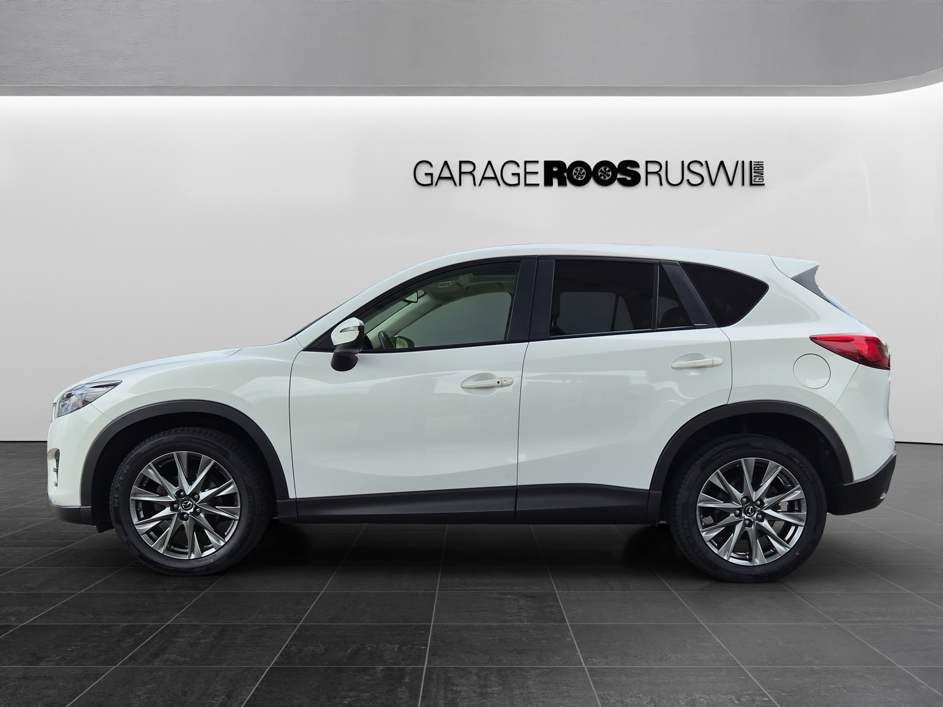 MAZDA CX-5 2.0 Revolution AWD-image-3