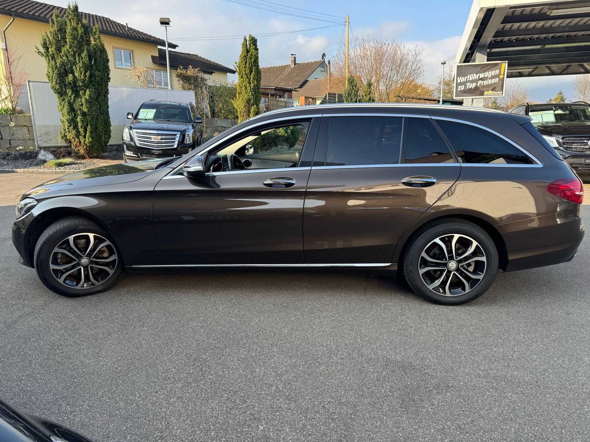 MERCEDES-BENZ C 220 BlueTEC Swiss Star Avantgarde 7G-Tronic-image-3