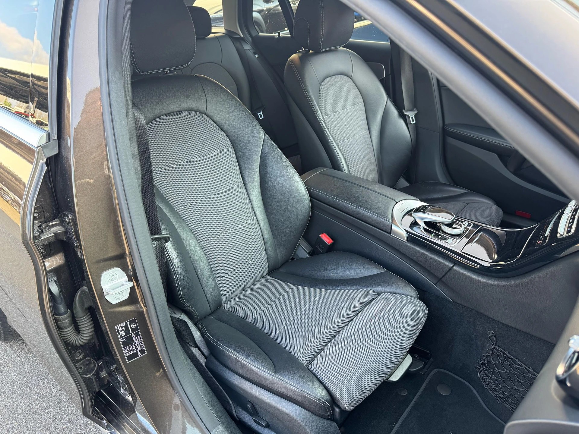 MERCEDES-BENZ C 220 BlueTEC Swiss Star Avantgarde 7G-Tronic-image-13